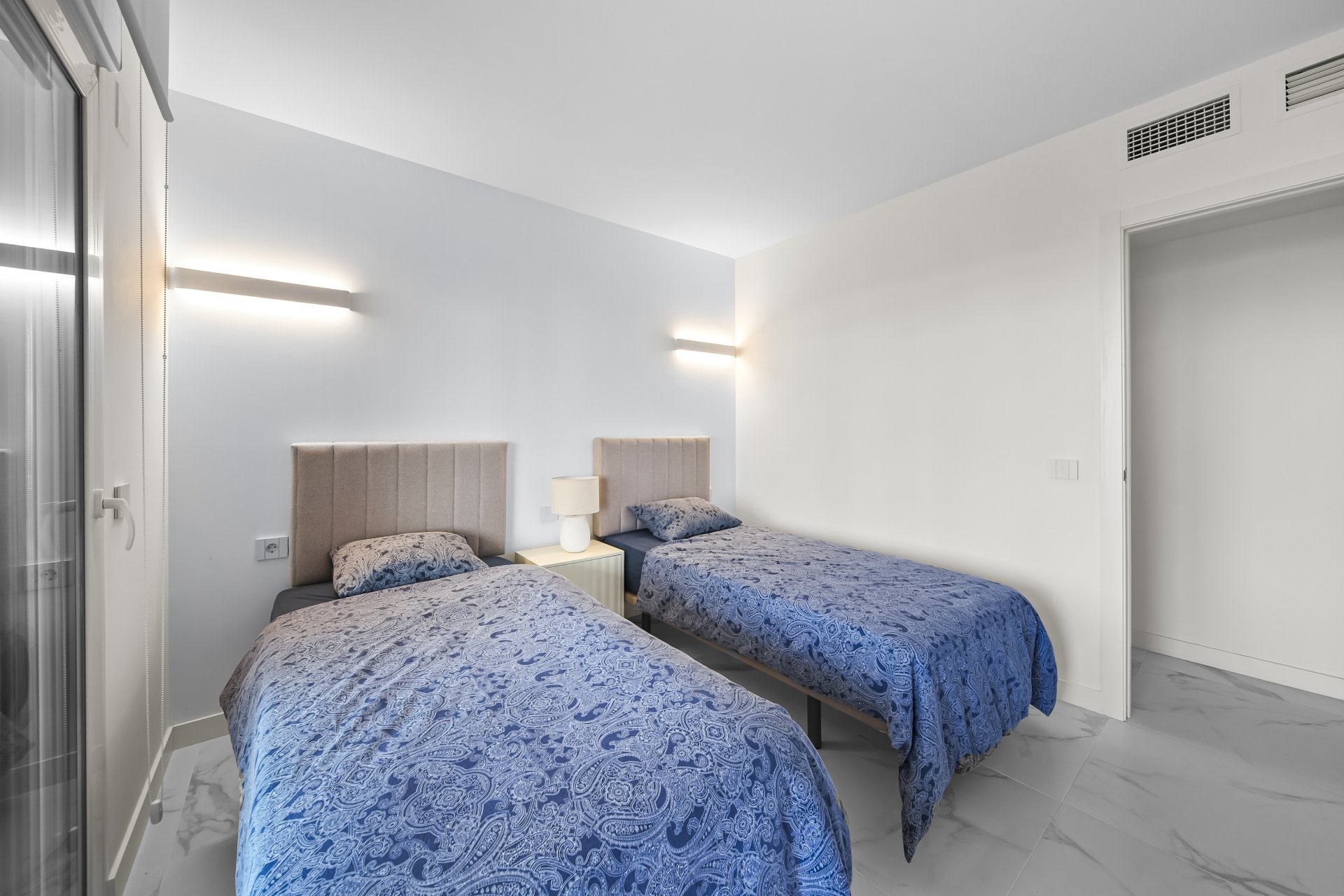 Resale - Apartment -
Torrevieja - Punta prima