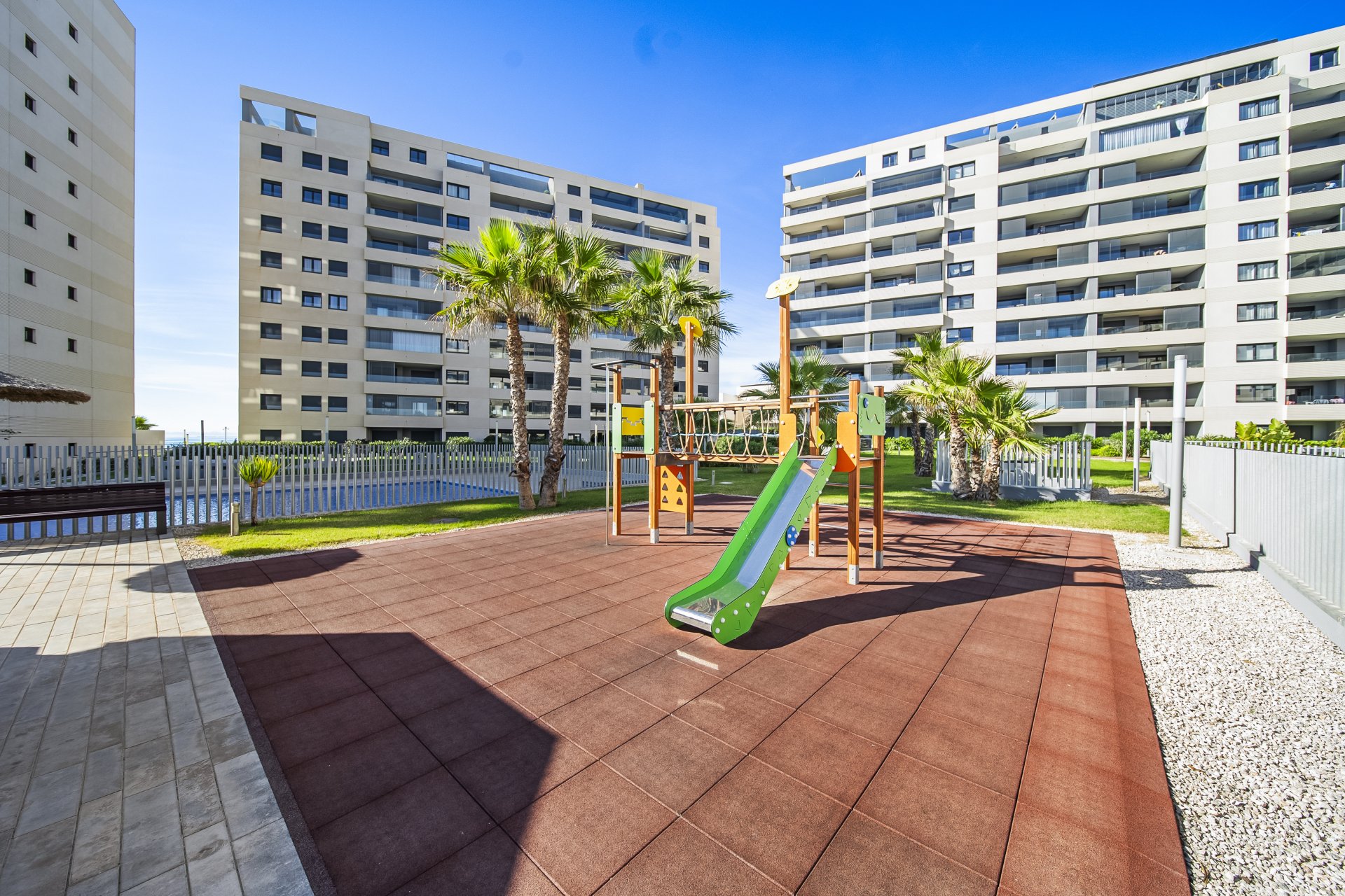 Resale - Apartment -
Torrevieja - Punta prima