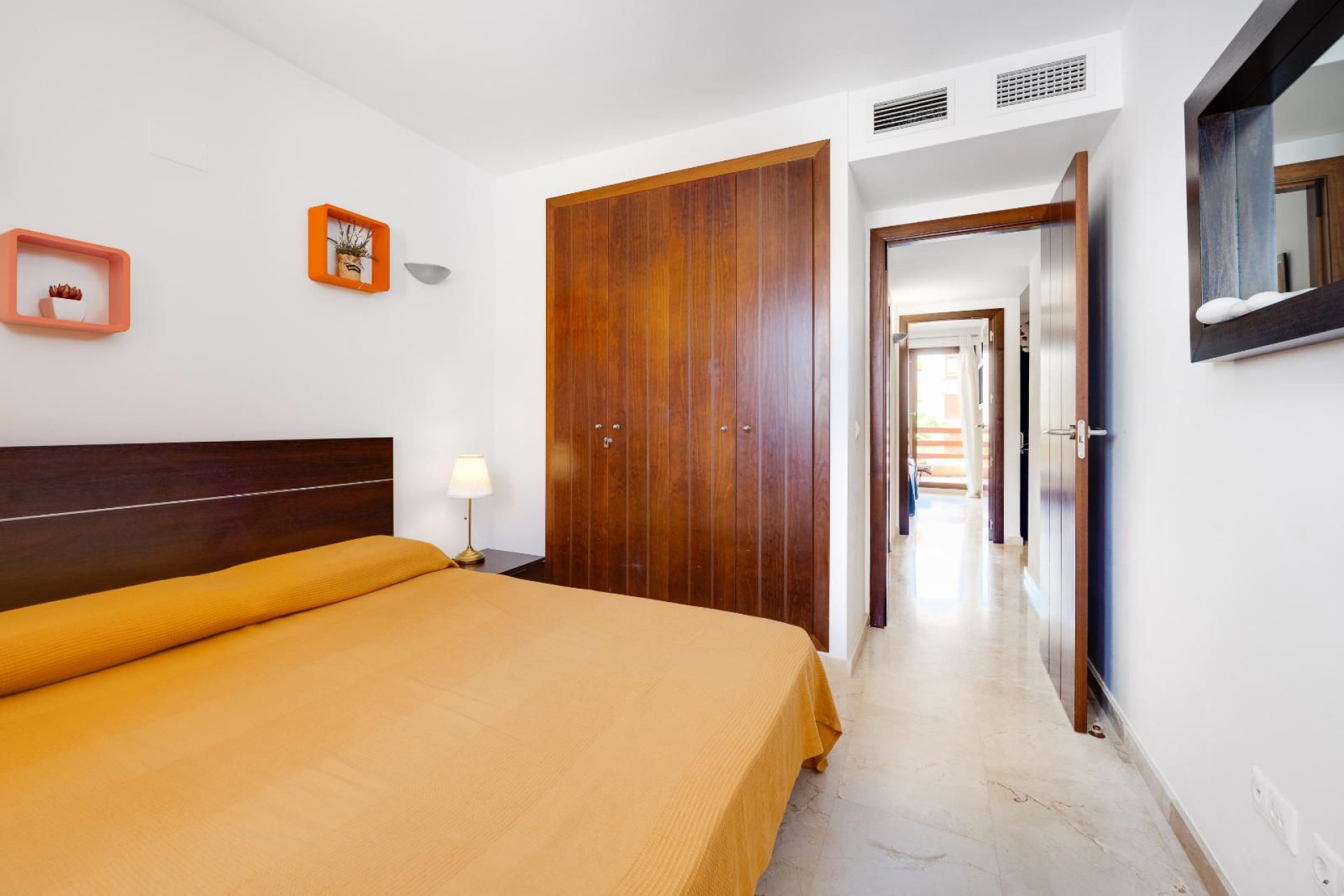 Resale - Apartment -
Torrevieja - Punta Prima