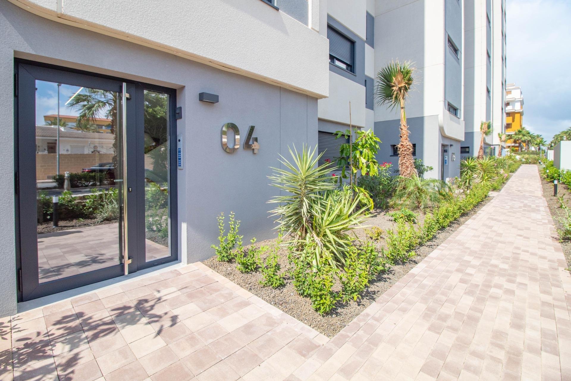 Resale - Apartment -
Torrevieja - Punta prima