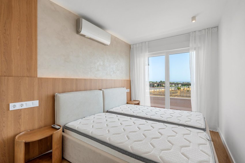 Resale - Apartment -
Torrevieja - Punta prima