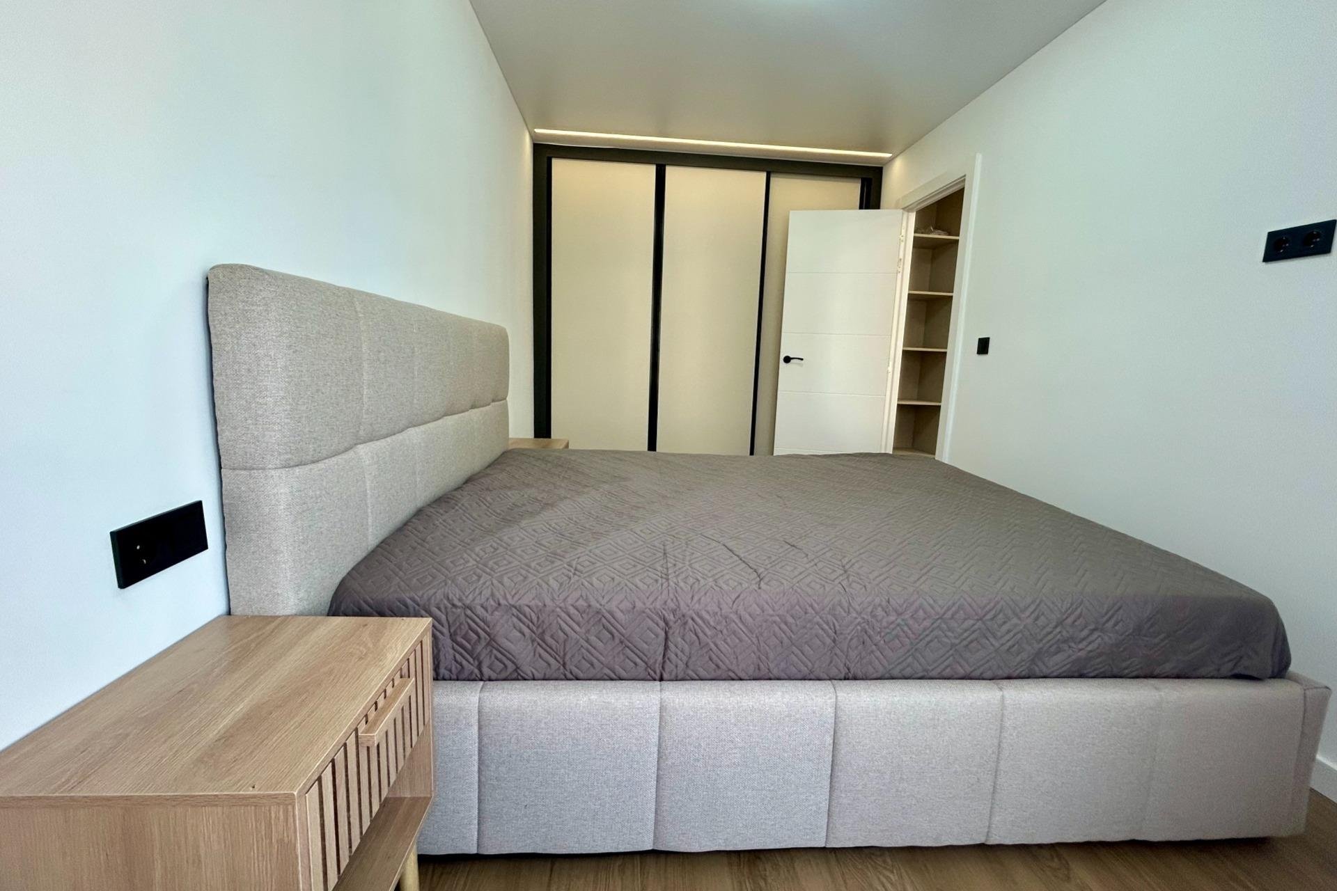 Resale - Apartment -
Torrevieja - Punta prima