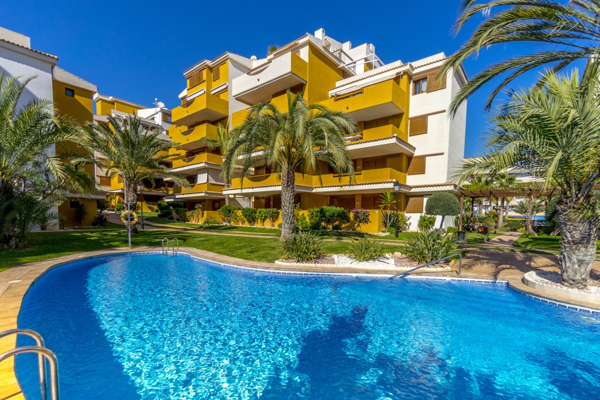 Resale - Apartment -
Torrevieja - Punta Prima