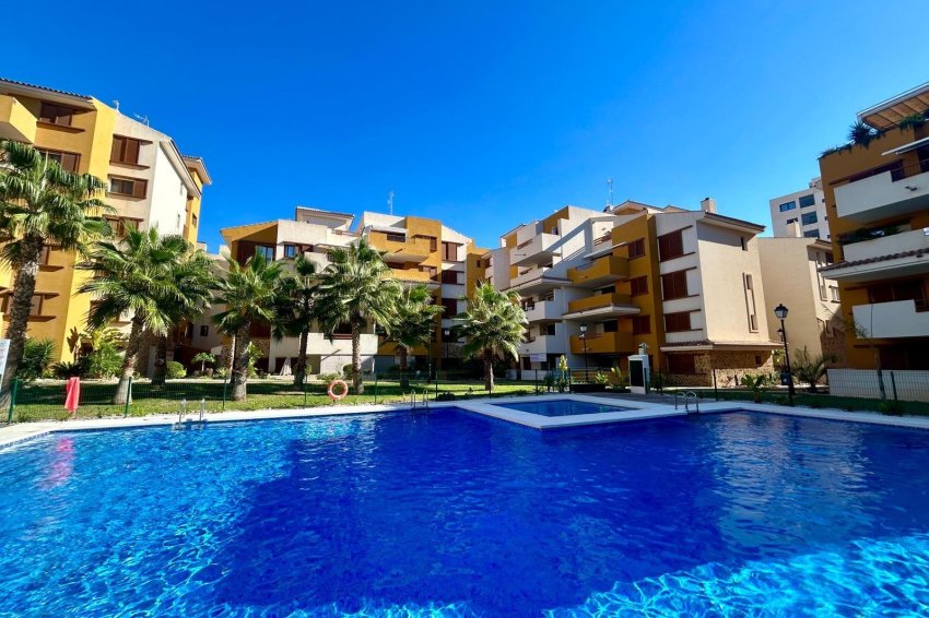 Resale - Apartment -
Torrevieja - Punta prima