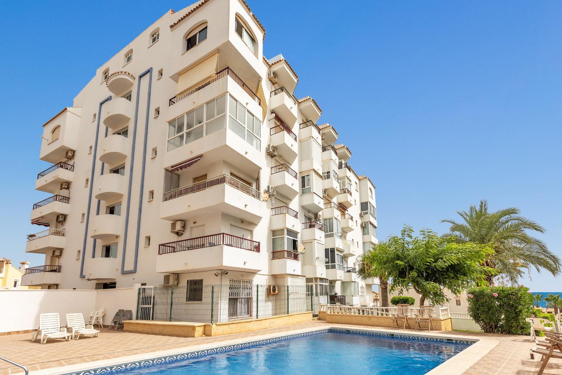 Resale - Apartment -
Torrevieja - Torreblanca