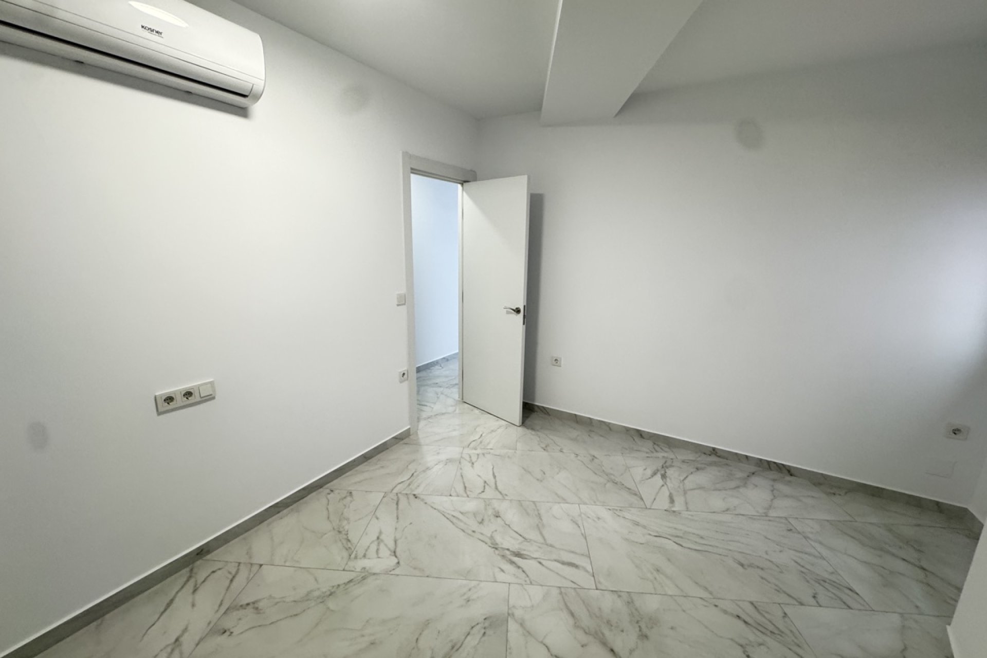 Resale - Apartment -
Torrevieja