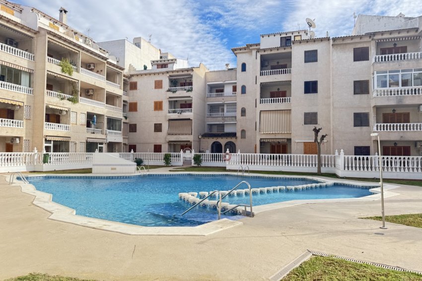 Resale - Apartment -
Torrevieja