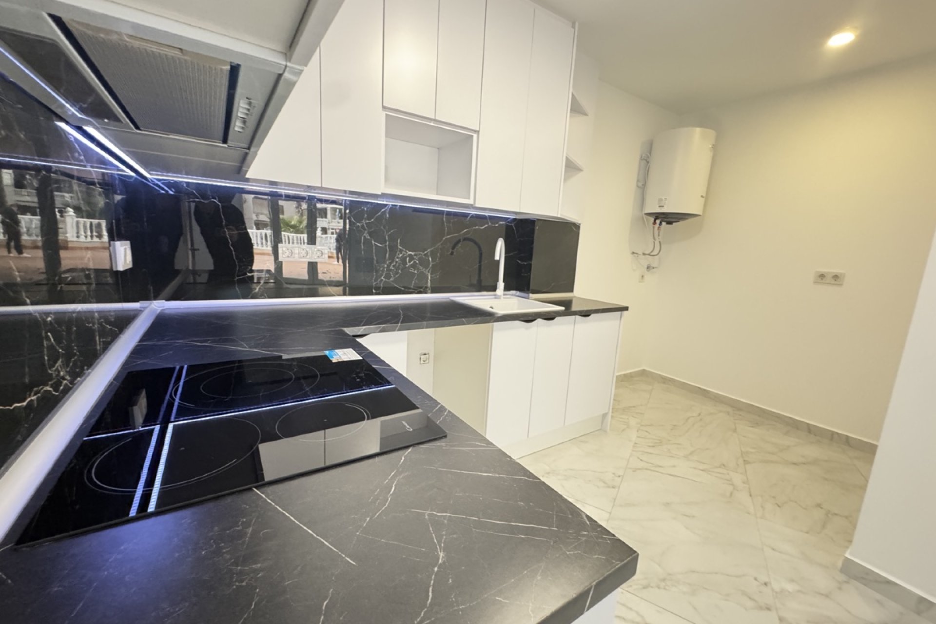 Resale - Apartment -
Torrevieja