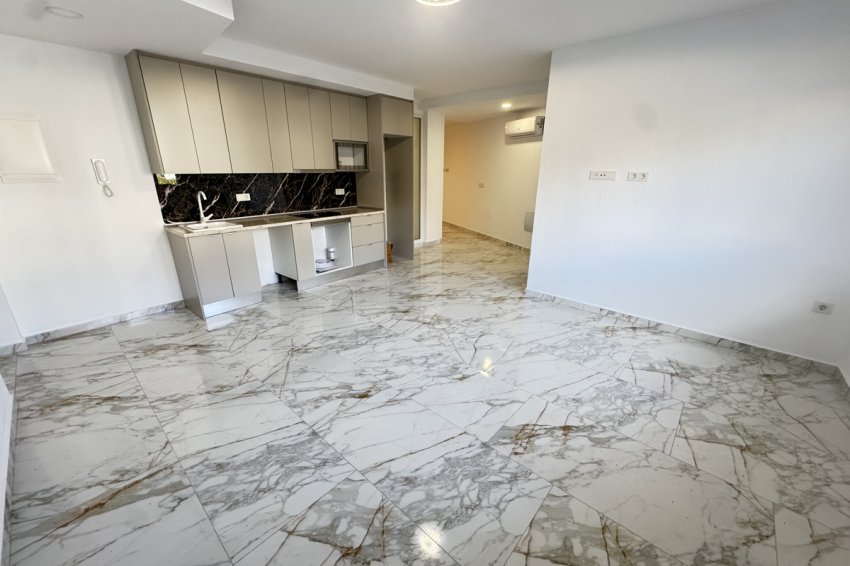 Resale - Apartment -
Torrevieja