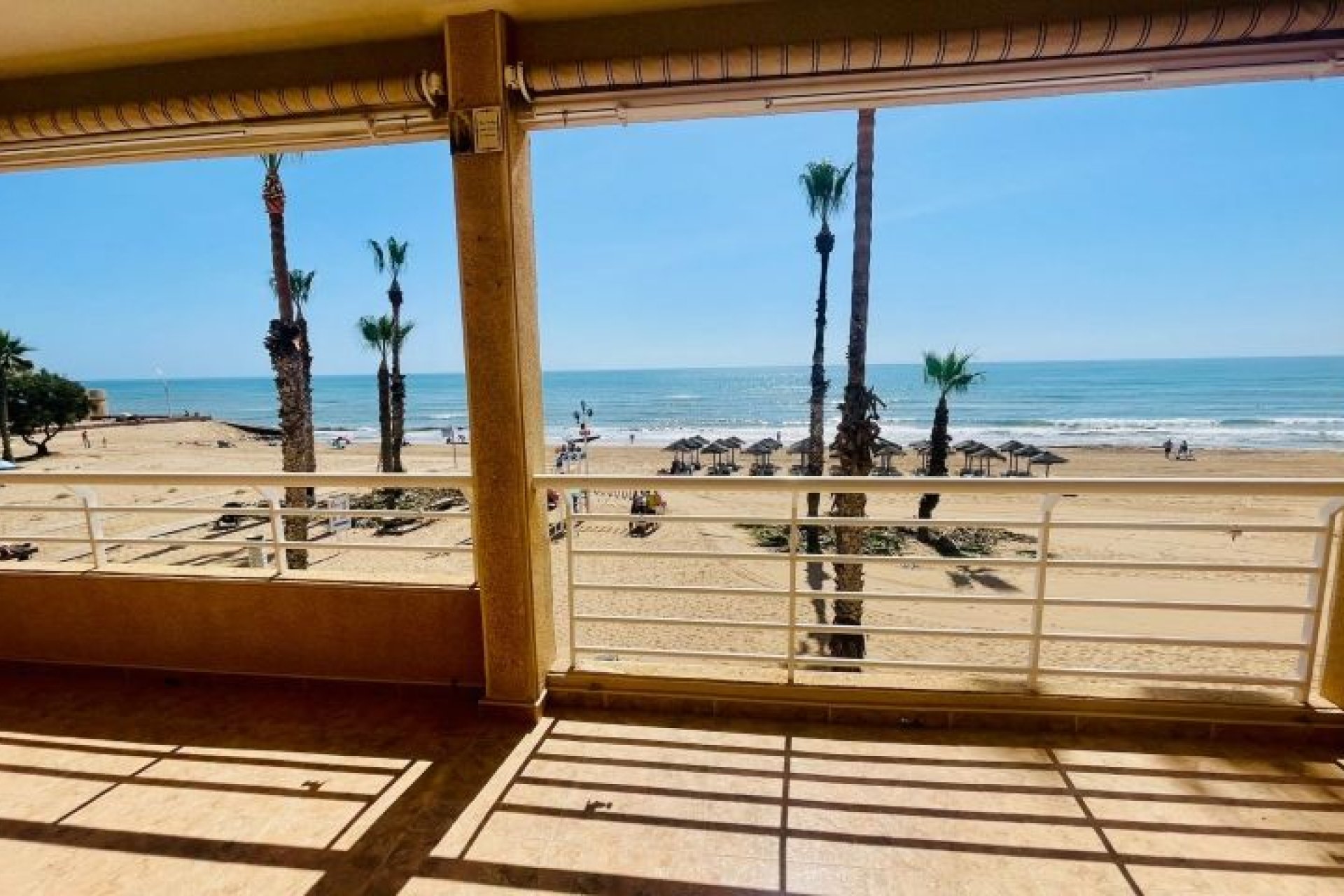 Resale - Apartment -
Torrevieja