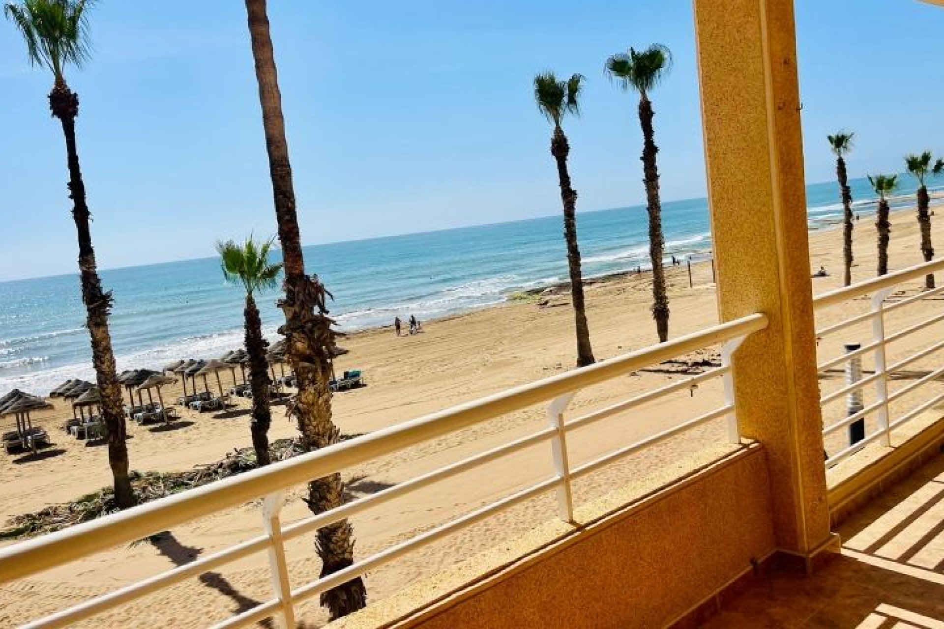 Resale - Apartment -
Torrevieja