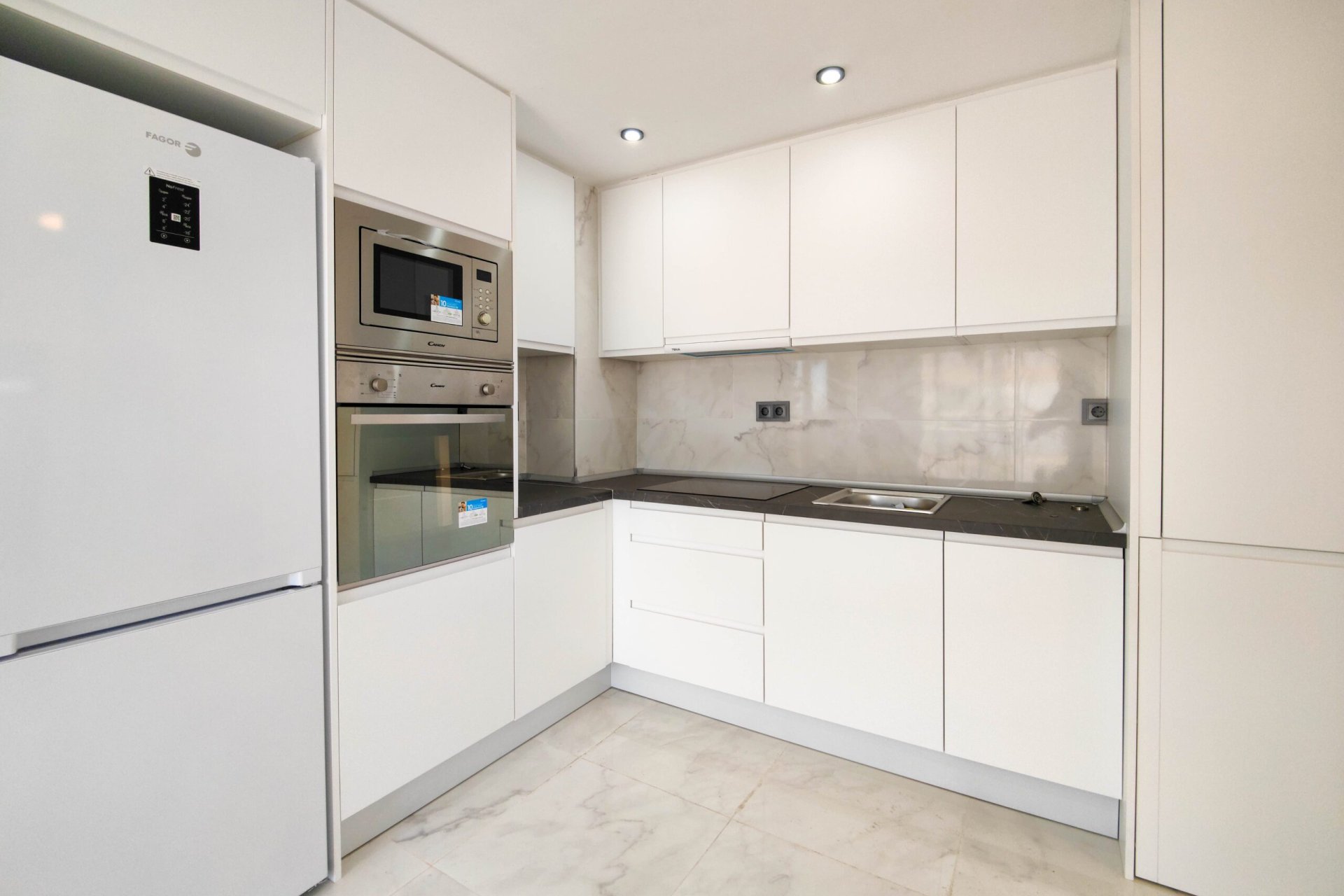 Resale - Apartment -
Torrevieja