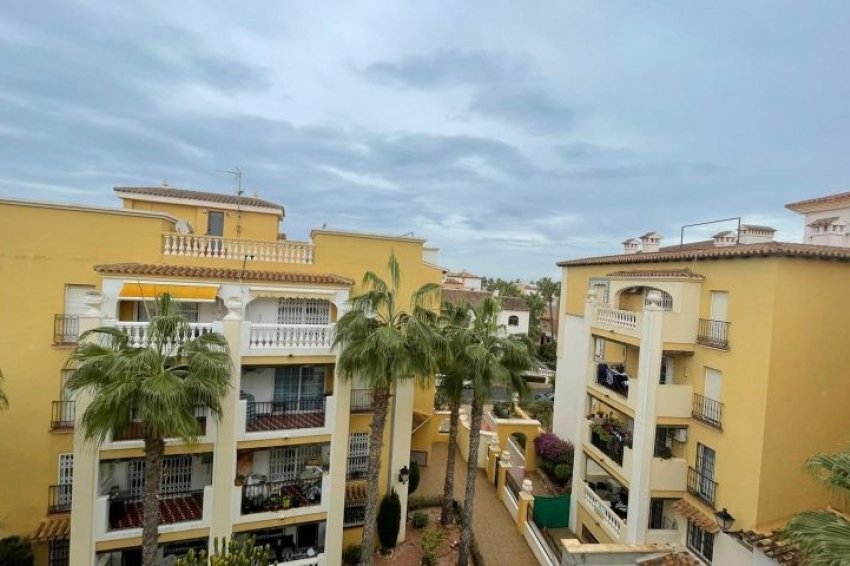 Resale - Apartment -
Torrevieja