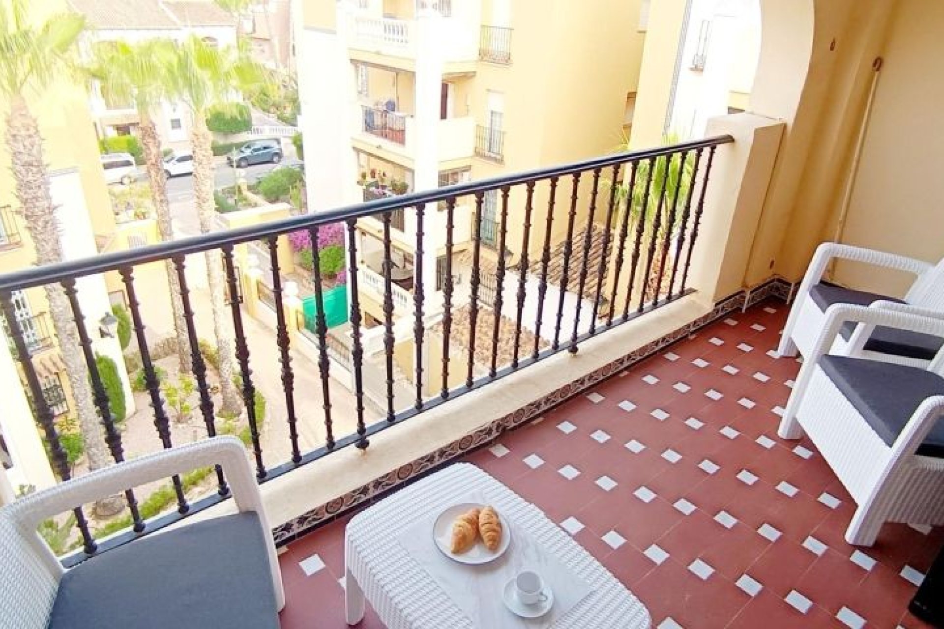 Resale - Apartment -
Torrevieja