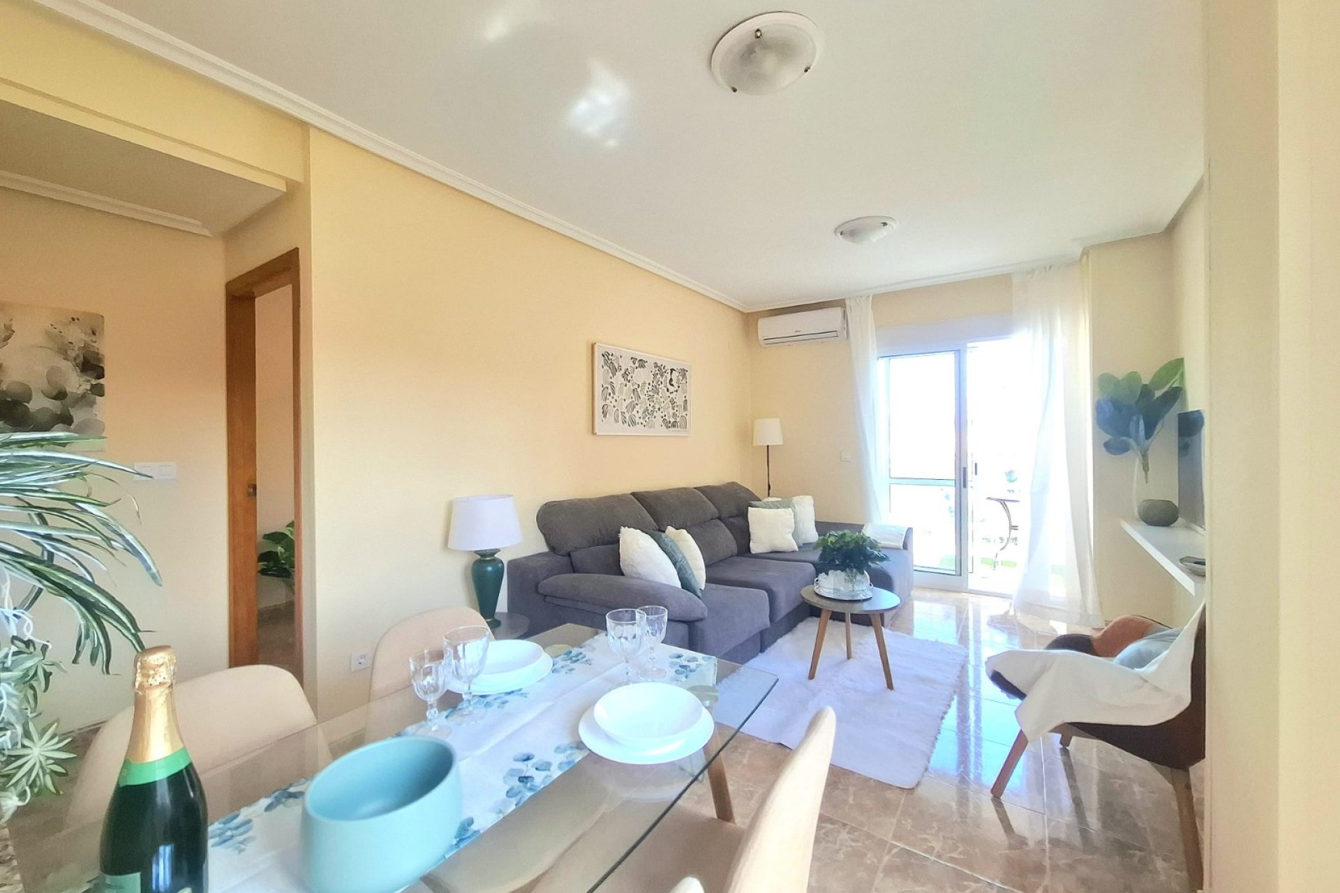 Resale - Apartment -
Torrevieja