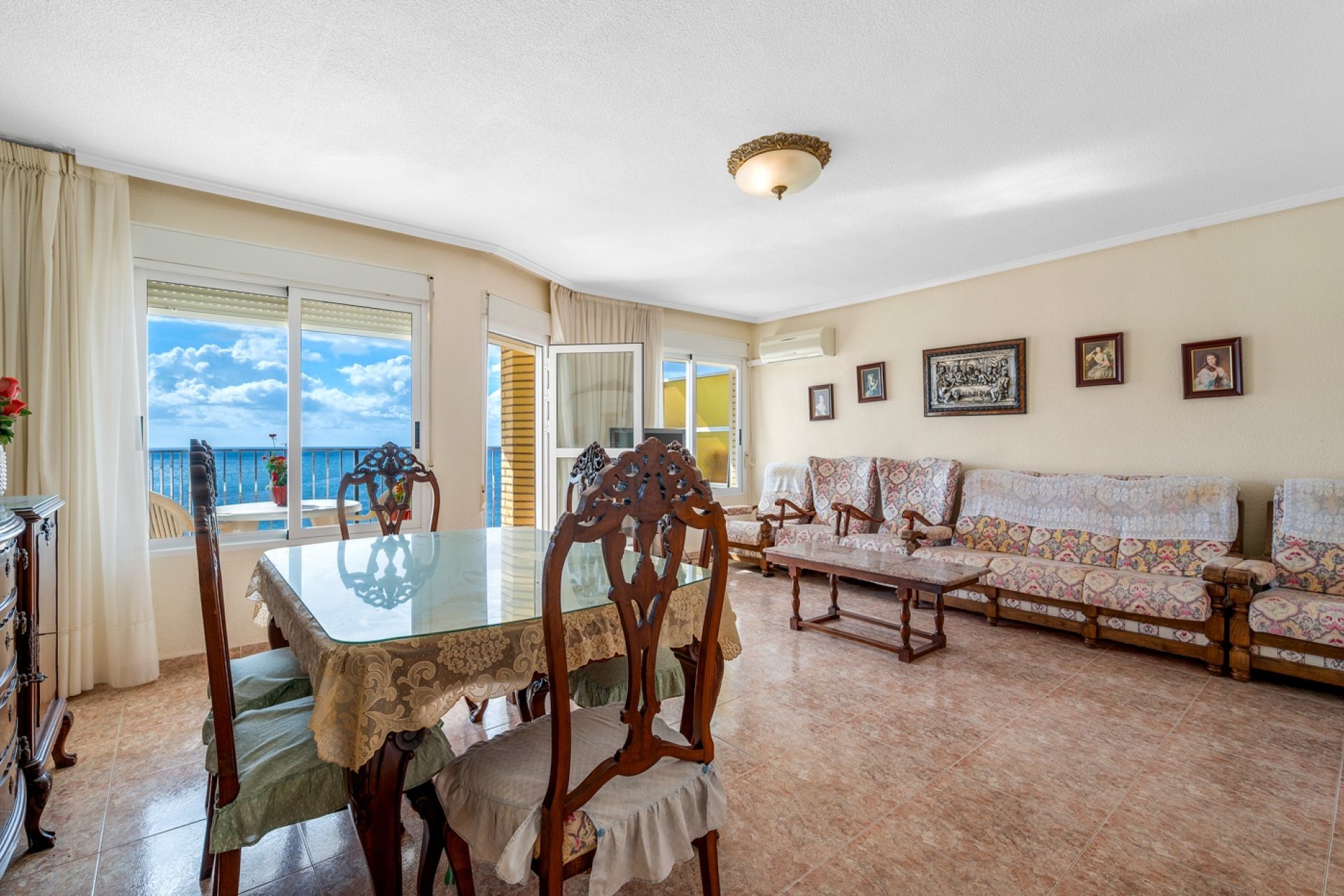 Resale - Apartment -
Torrevieja