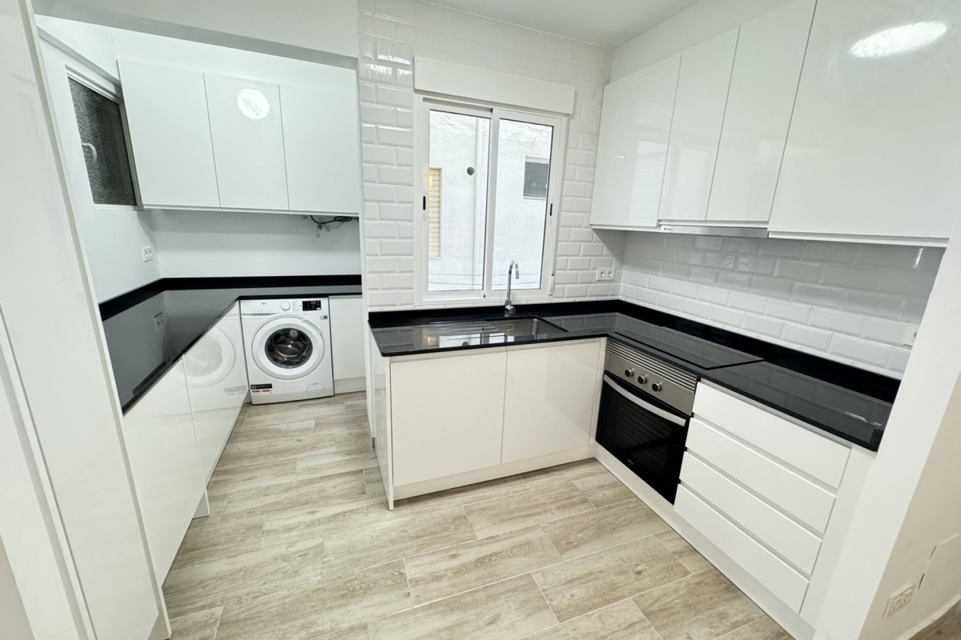 Resale - Apartment -
Torrevieja