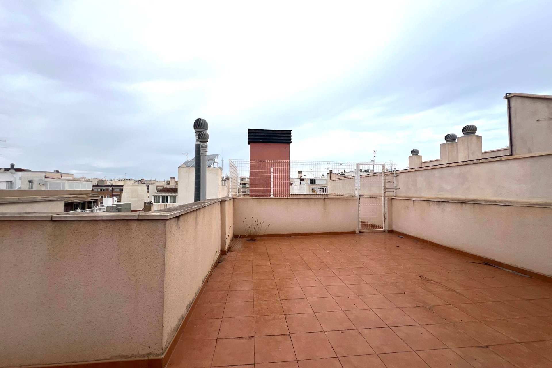 Resale - Apartment -
Torrevieja