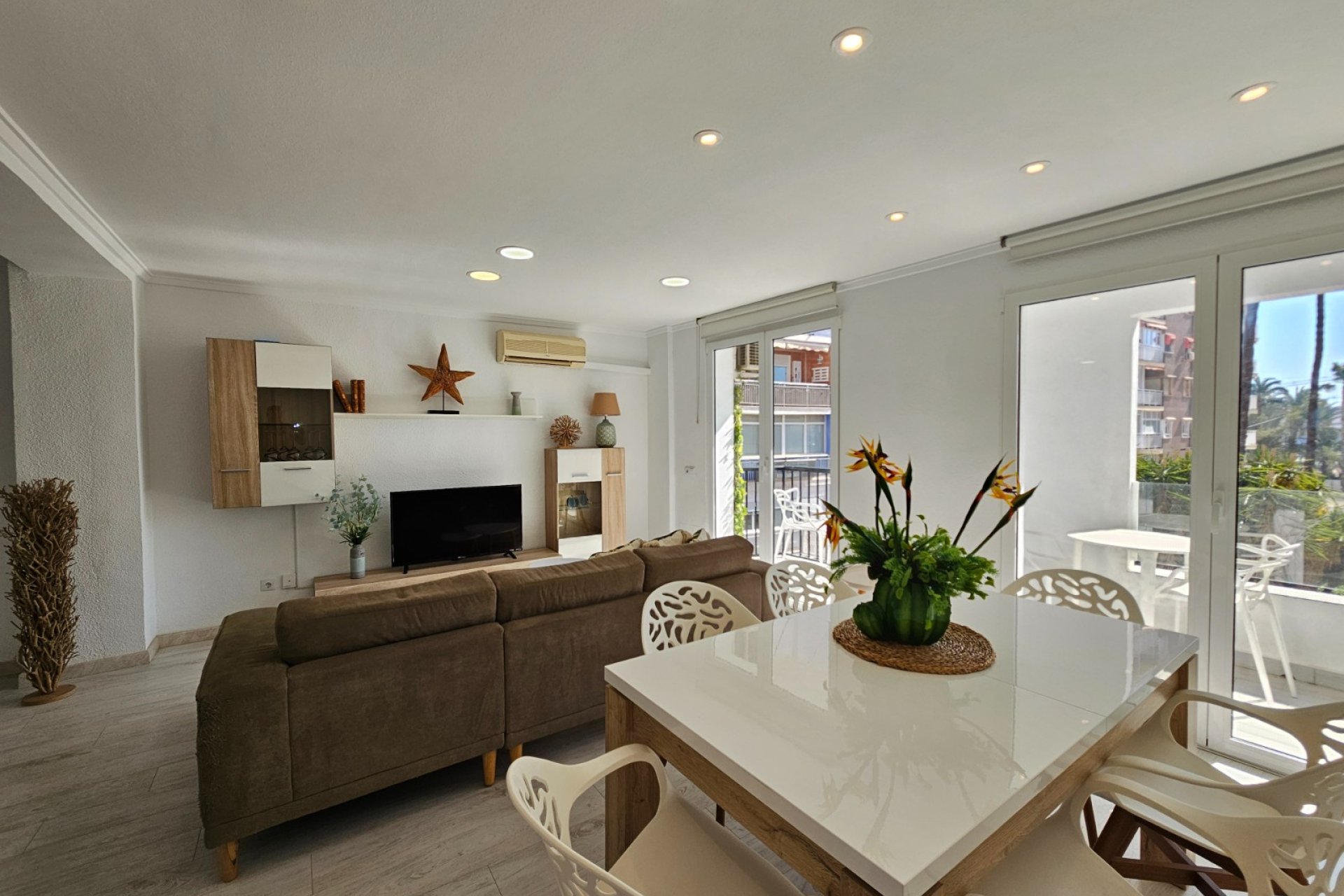 Resale - Apartment -
Torrevieja
