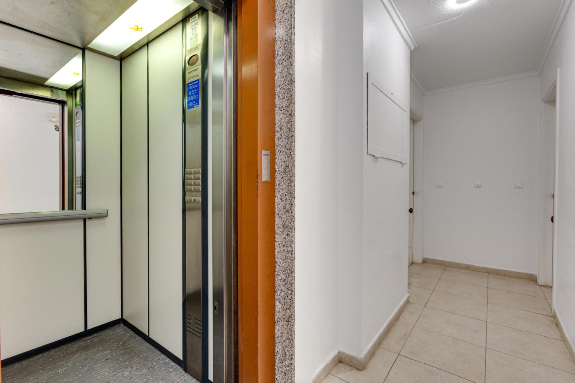 Resale - Apartment -
Torrevieja
