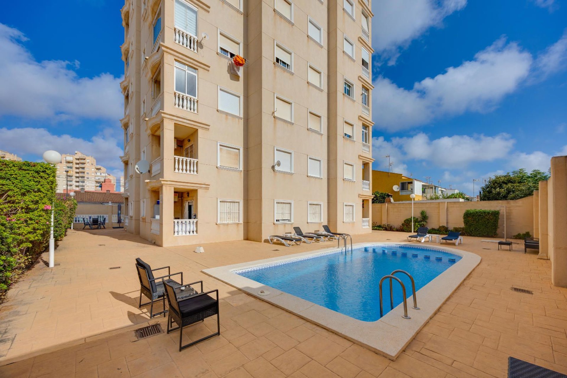 Resale - Apartment -
Torrevieja