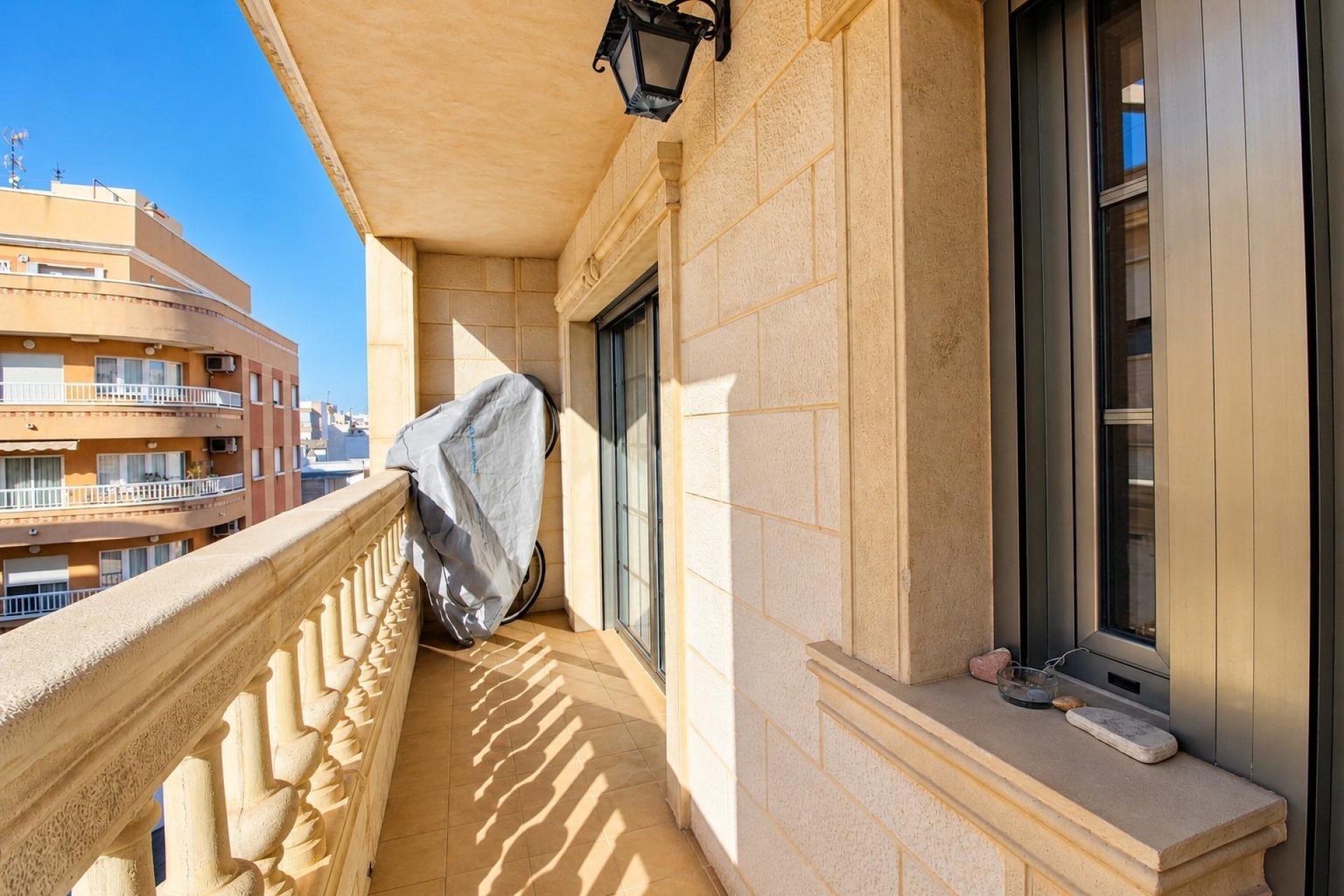 Resale - Apartment -
Torrevieja
