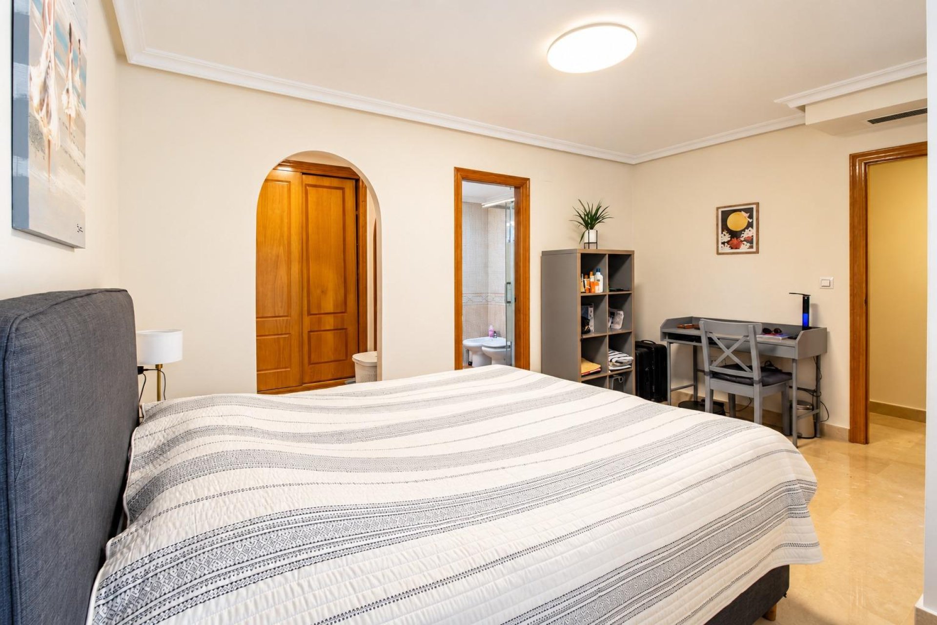 Resale - Apartment -
Torrevieja