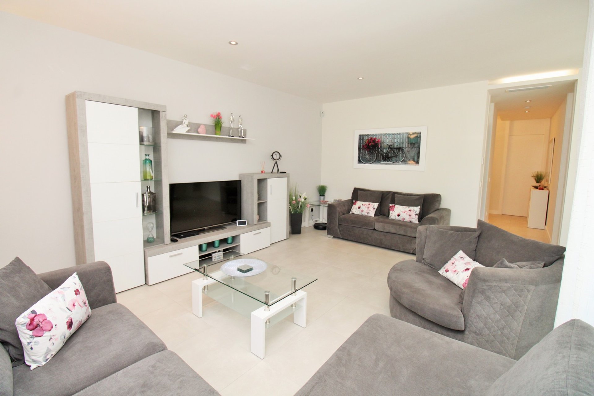 Resale - Apartment -
Villamartin - Los Dolses