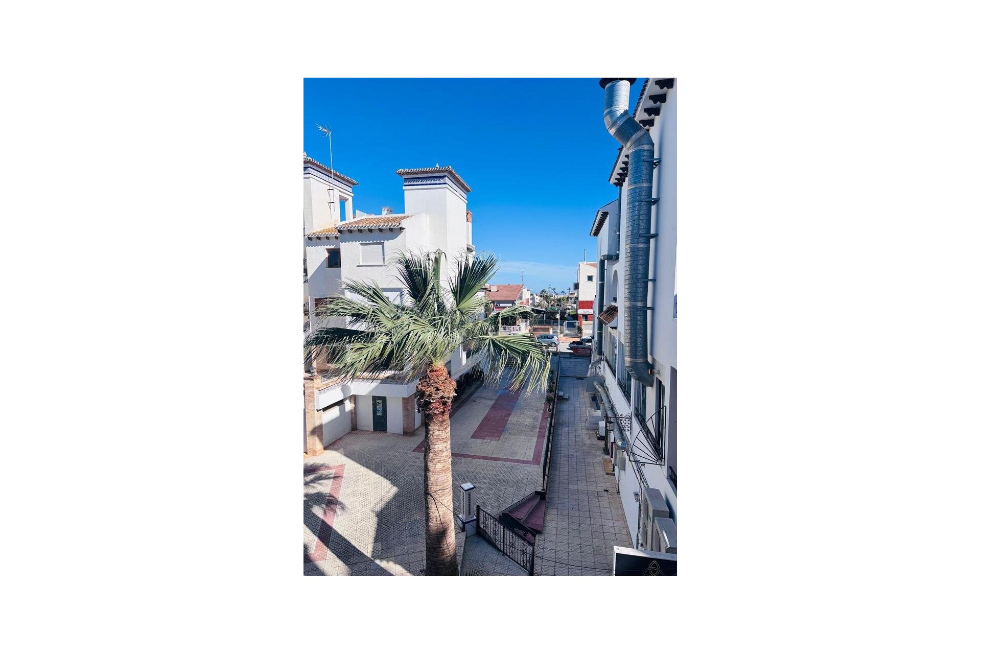 Resale - Apartment -
Villamartin - Orihuela Costa