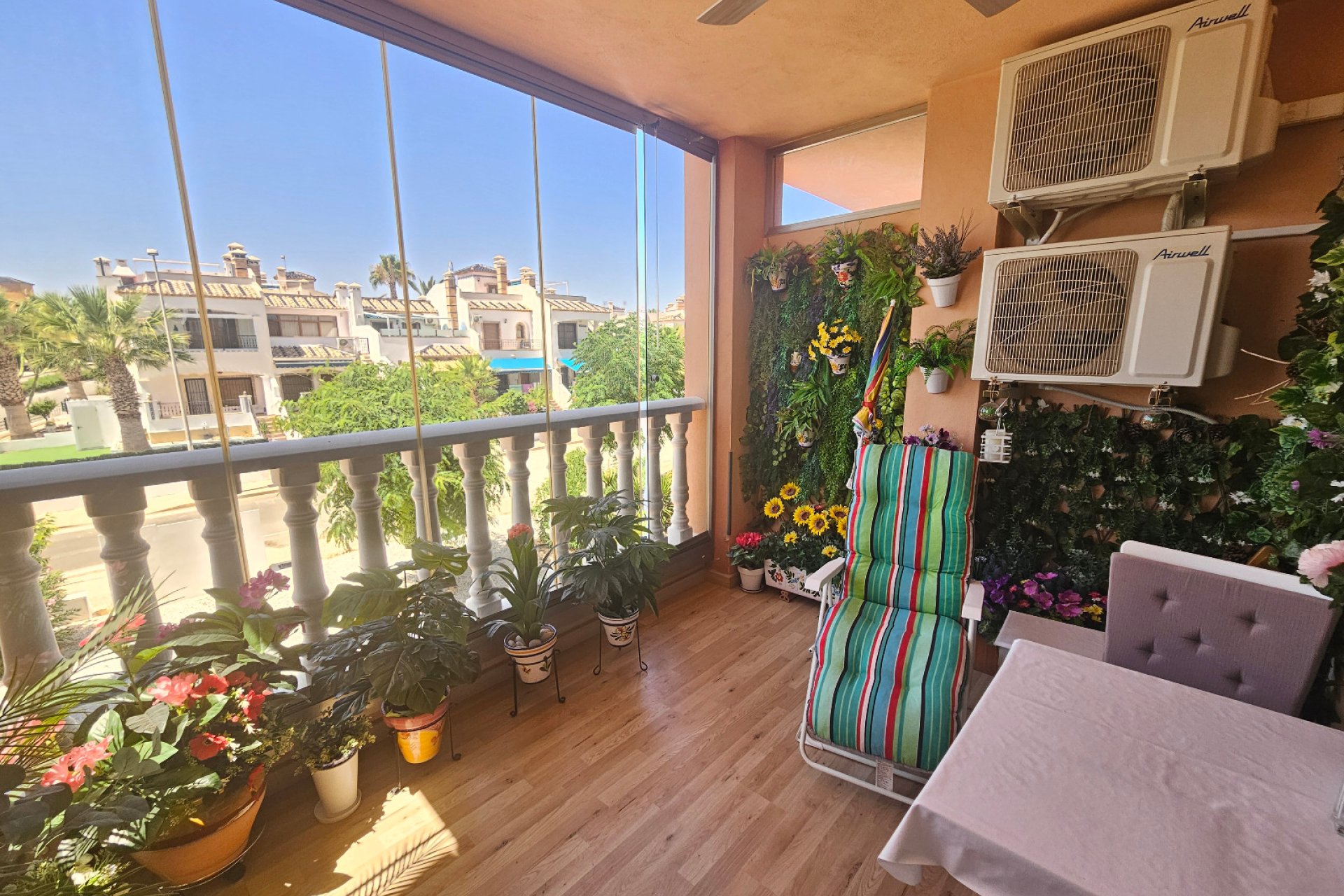 Resale - Apartment -
Villamartin - PAU 8