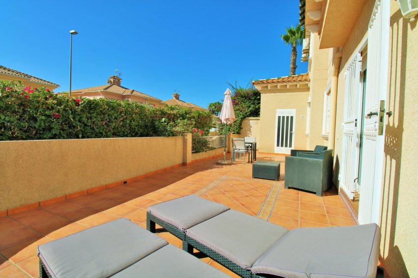 Resale - Apartment -
Villamartin - PAU 8