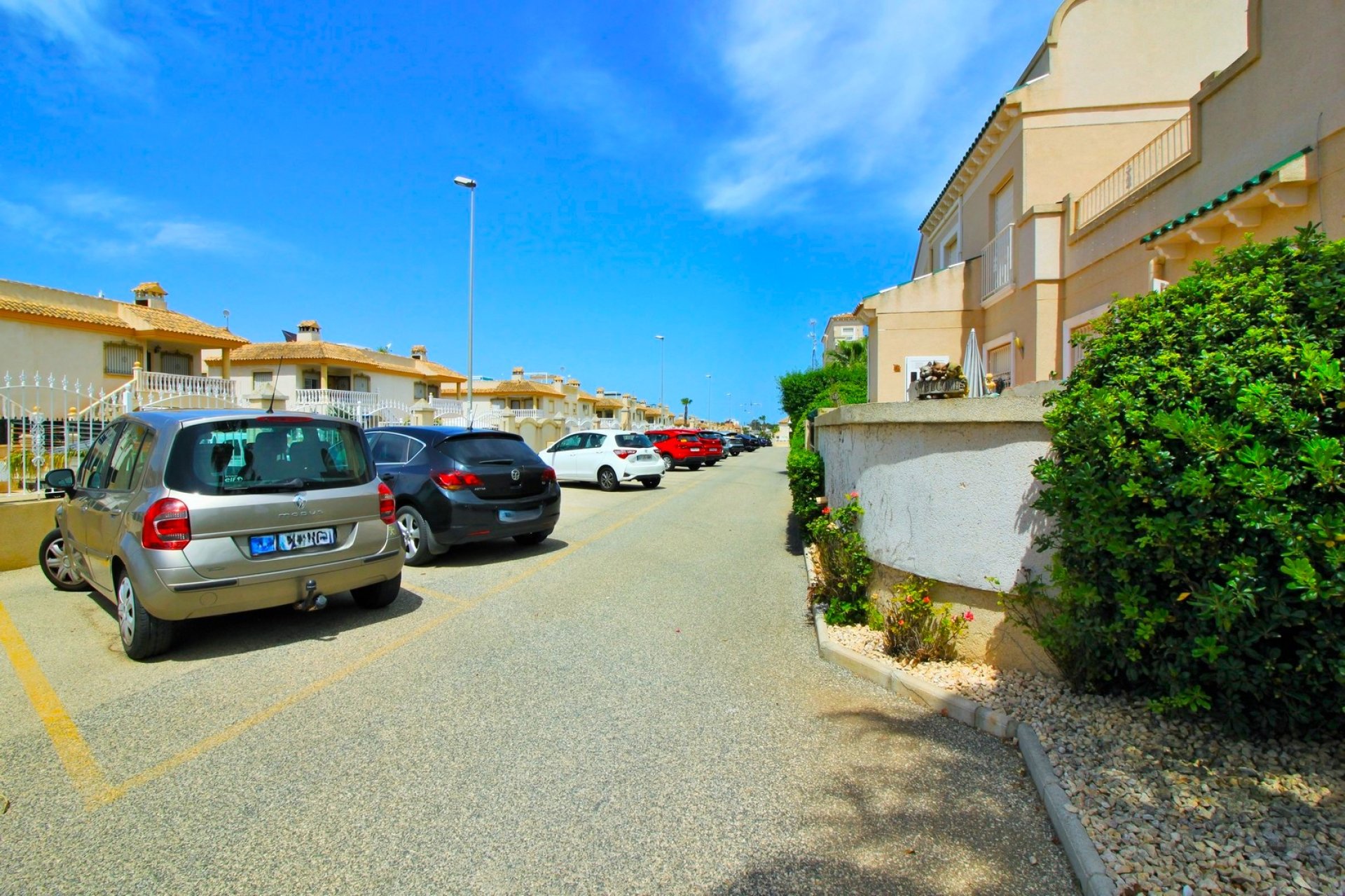 Resale - Apartment -
Villamartin - PAU 8