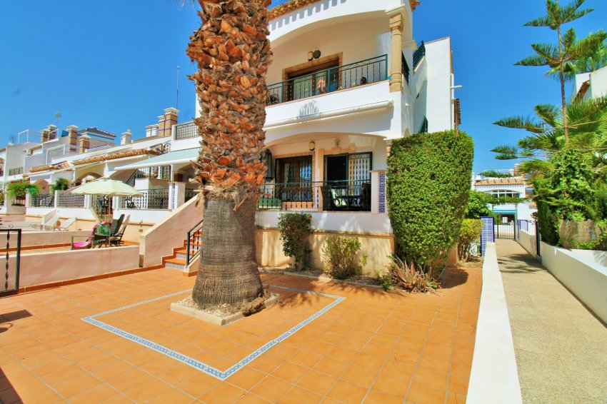 Resale - Apartment -
Villamartin - PAU 8