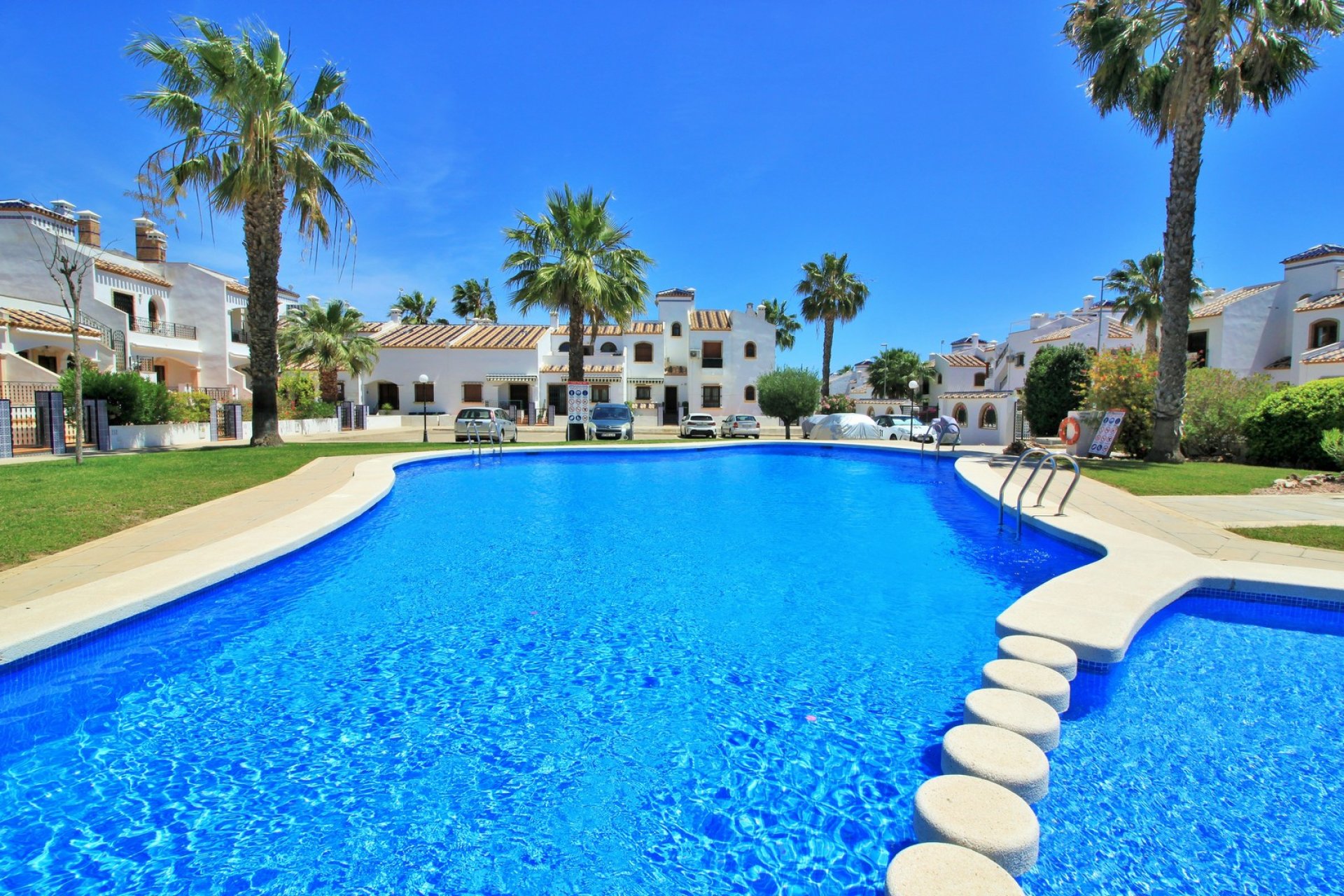 Resale - Apartment -
Villamartin - PAU 8