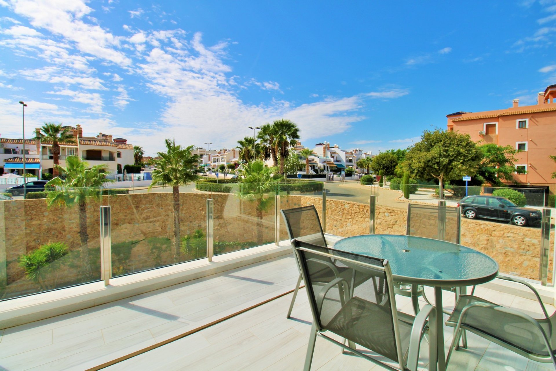 Resale - Apartment -
Villamartin - PAU 8