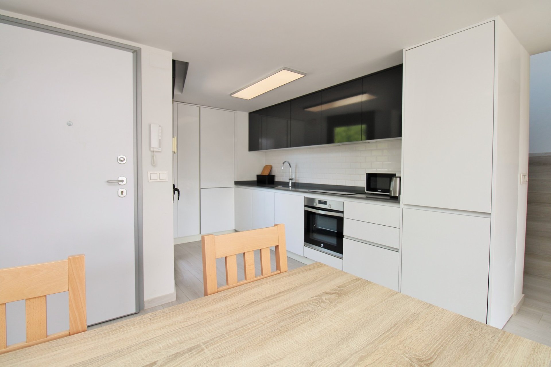 Resale - Apartment -
Villamartin - PAU 8
