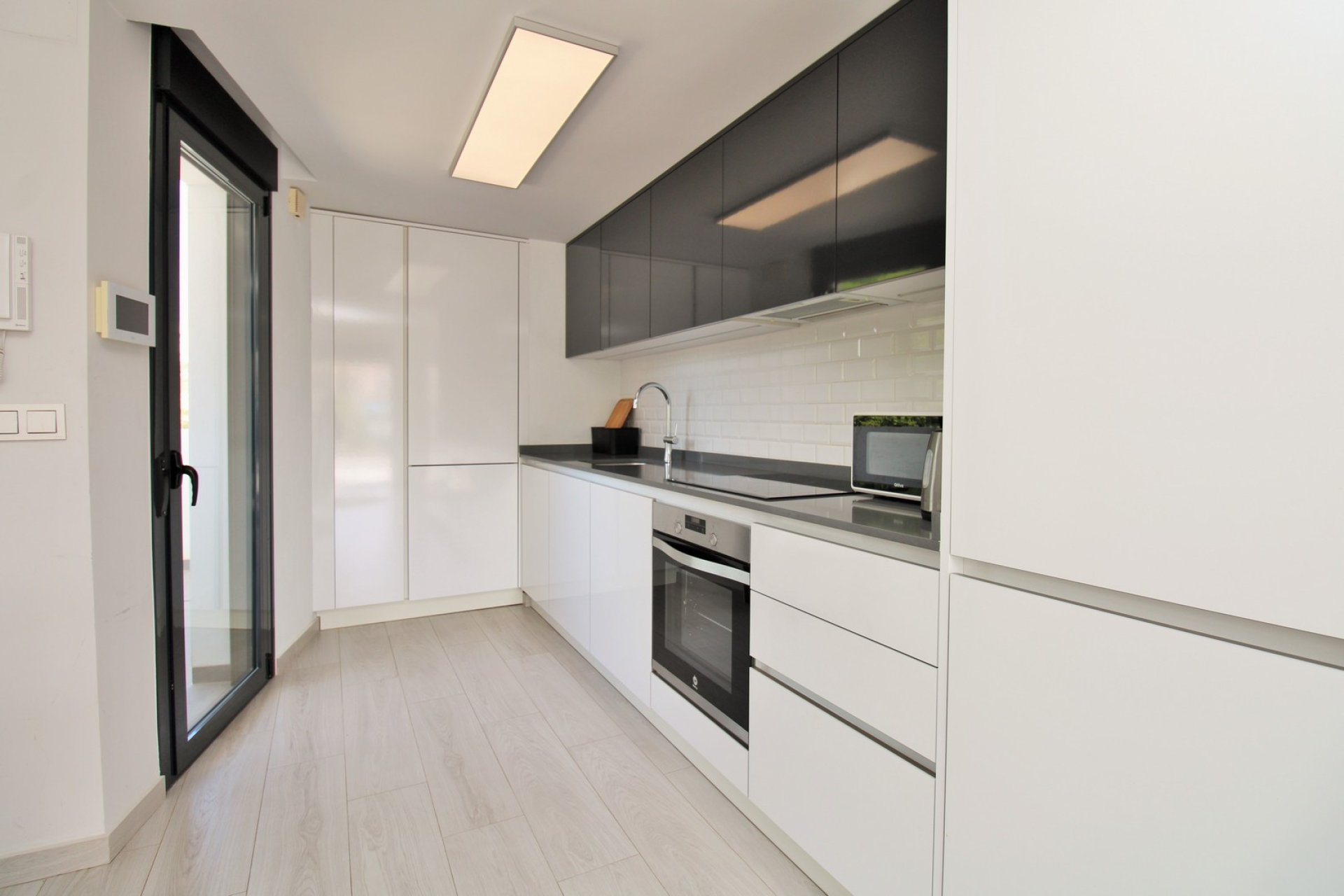 Resale - Apartment -
Villamartin - PAU 8