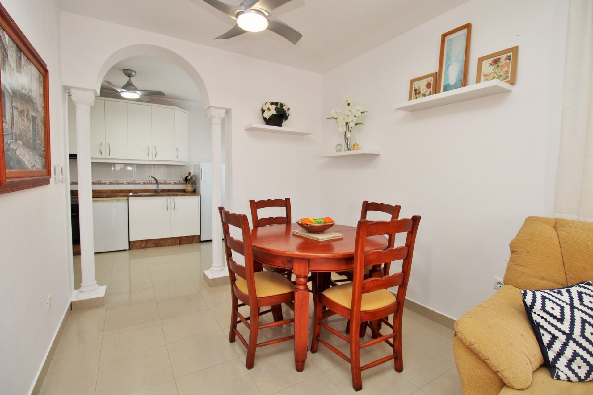 Resale - Apartment -
Villamartin - PAU 8