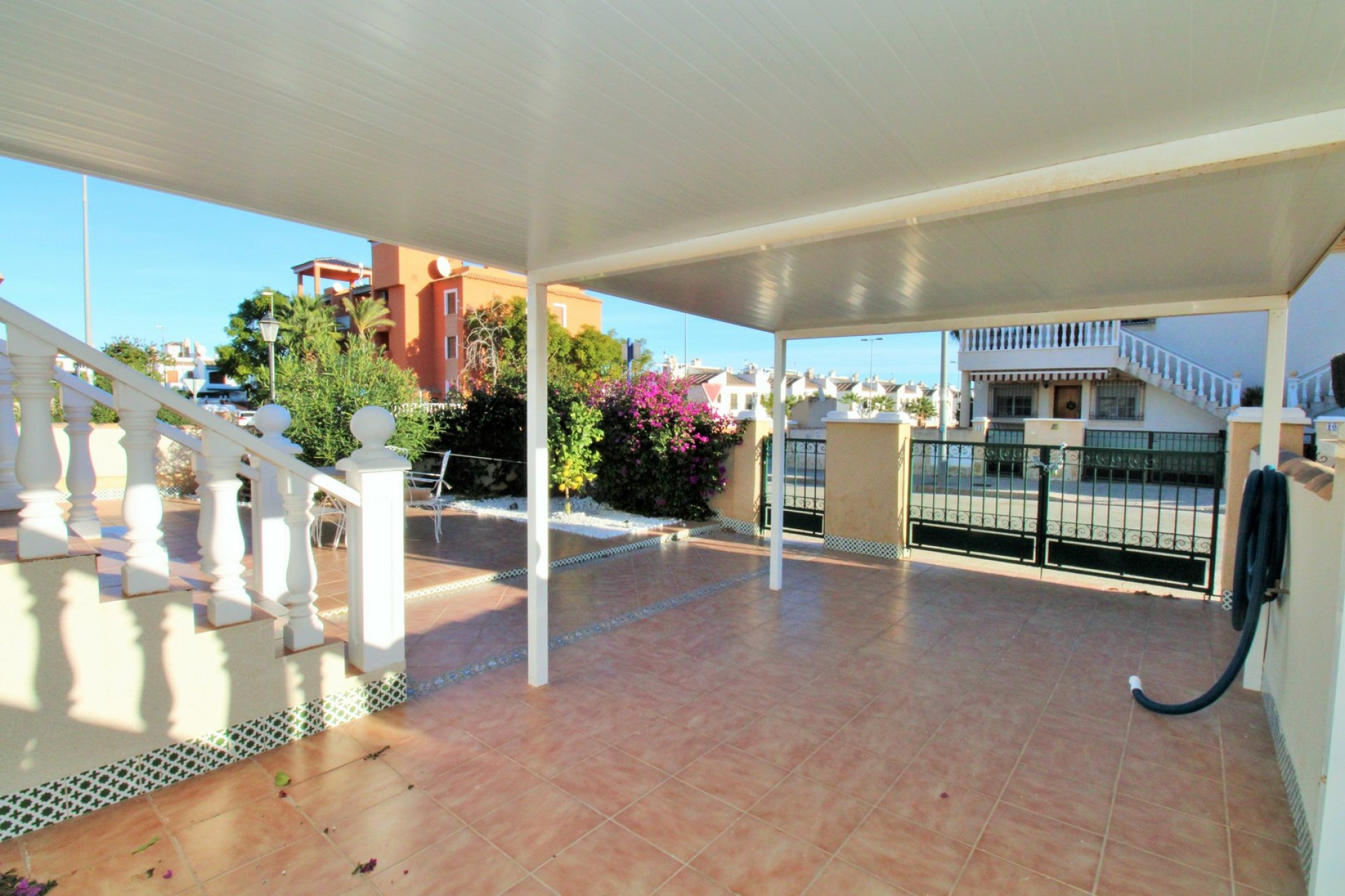 Resale - Apartment -
Villamartin - PAU 8