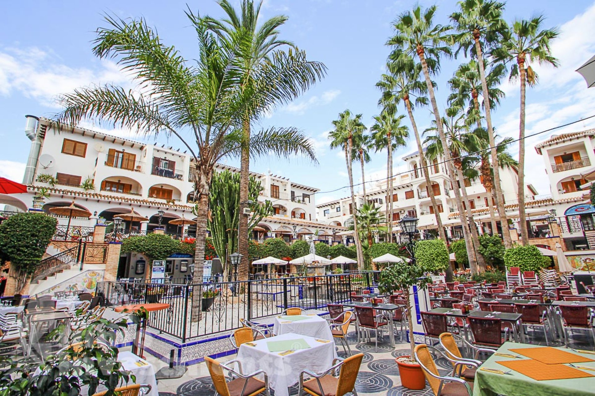 Resale - Apartment -
Villamartin - Villacosta