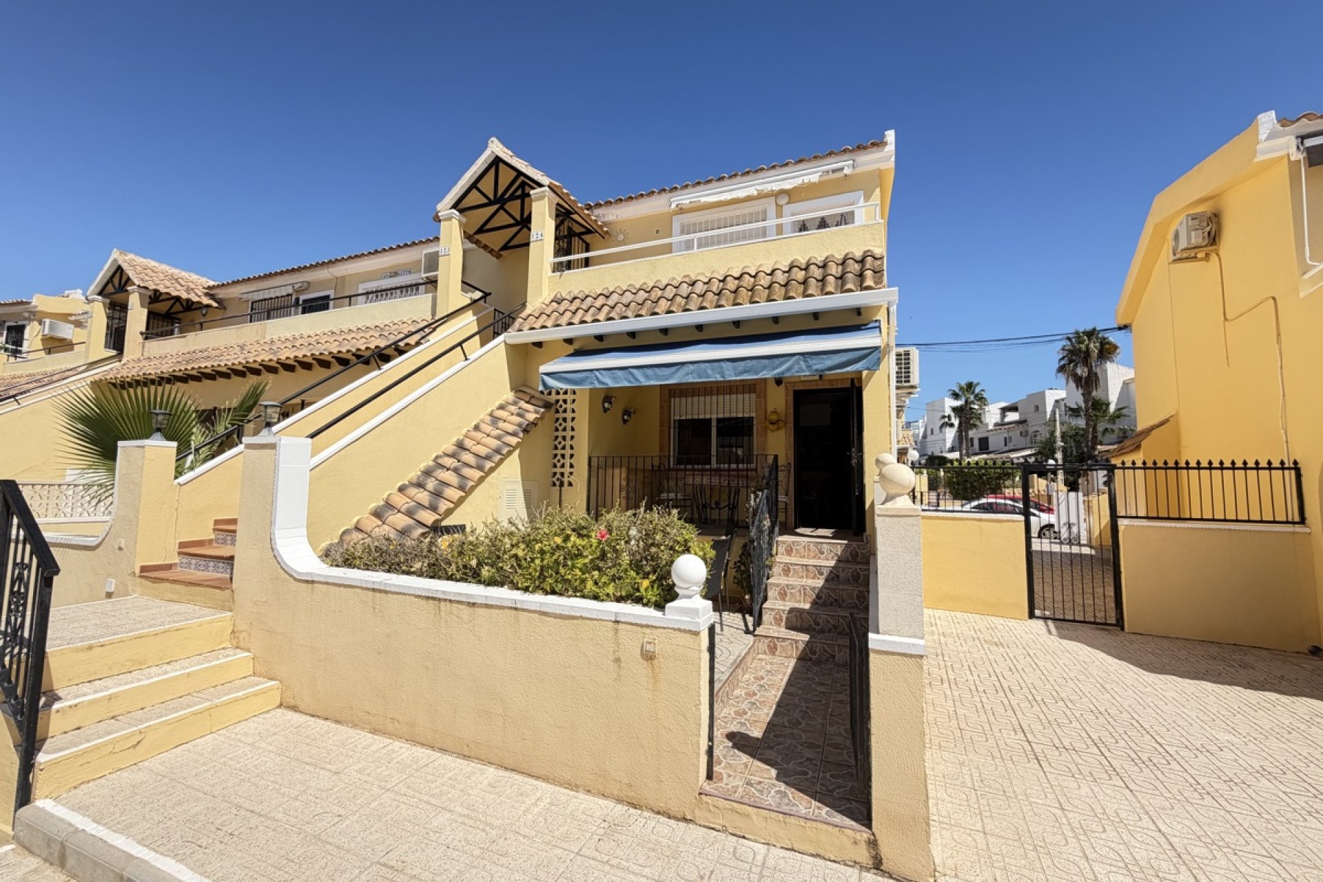 Resale - Apartment -
Villamartin - Villamartín