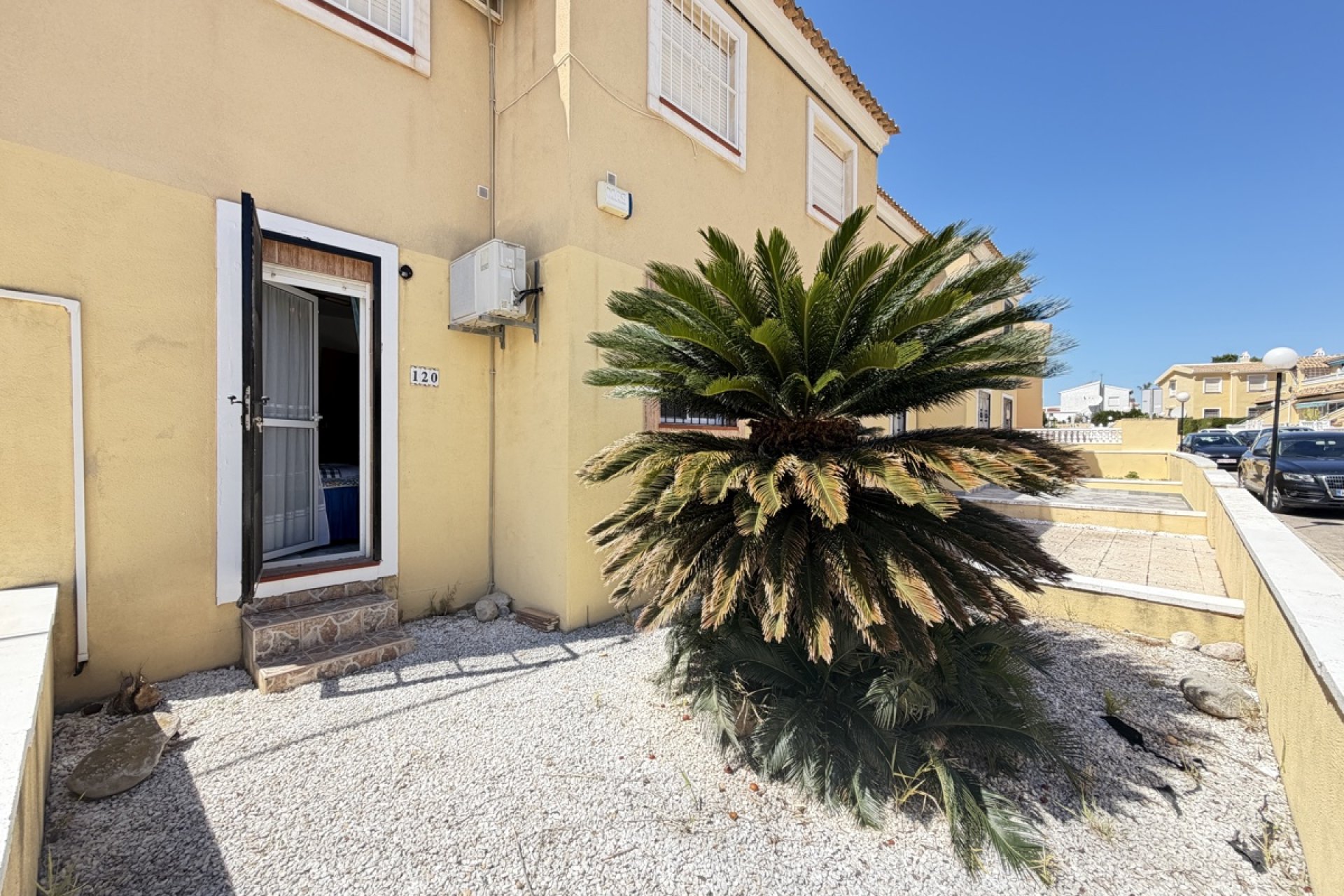 Resale - Apartment -
Villamartin - Villamartín