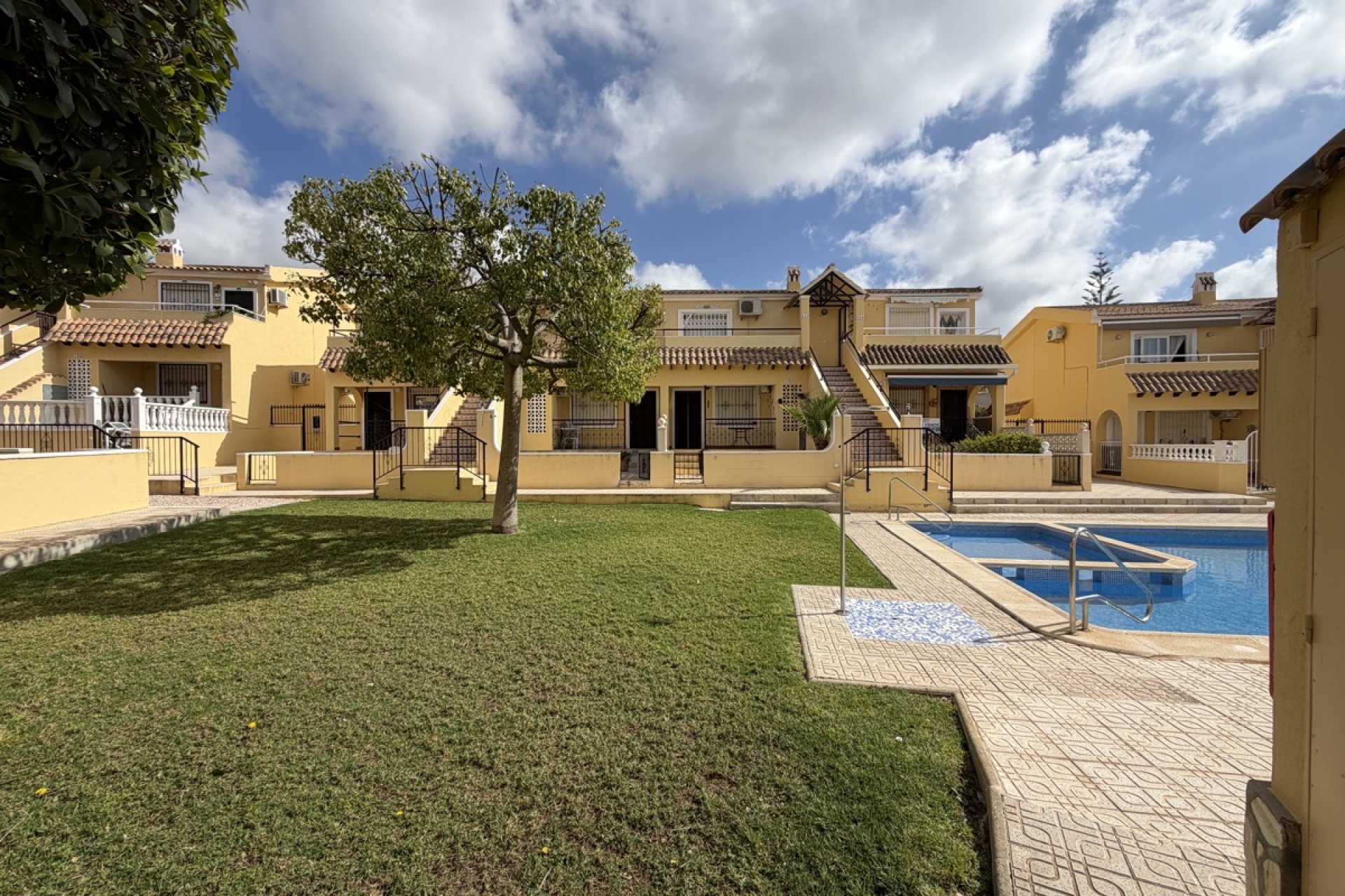 Resale - Apartment -
Villamartin - Villamartín