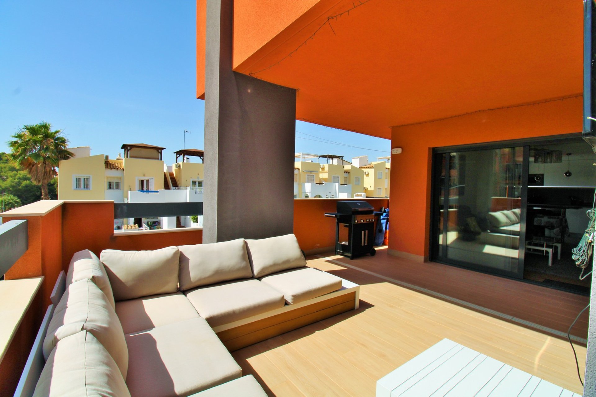 Resale - Apartment -
Villamartin - Villamartín