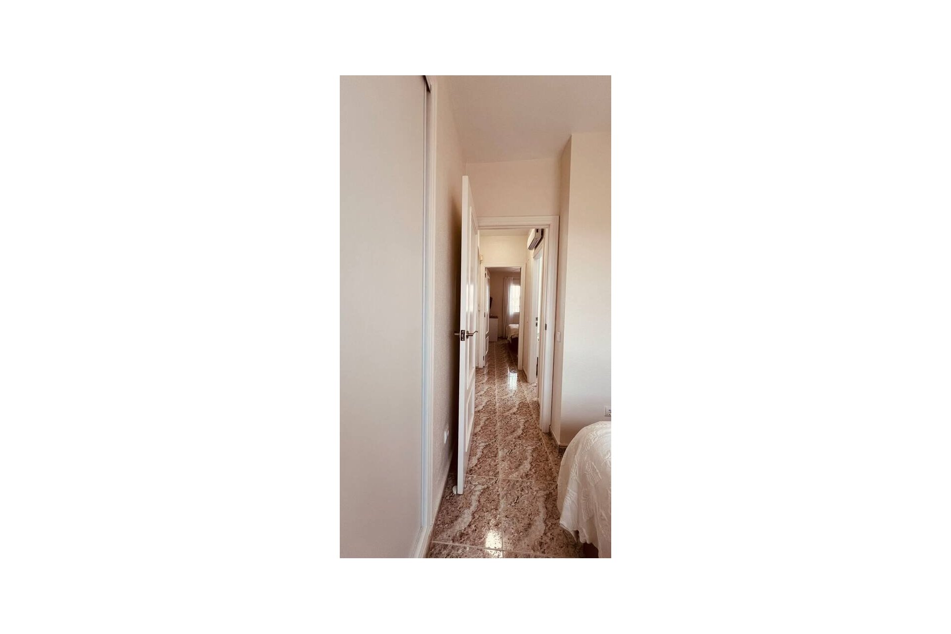 Resale - Apartment -
Villamartin - Villamartín