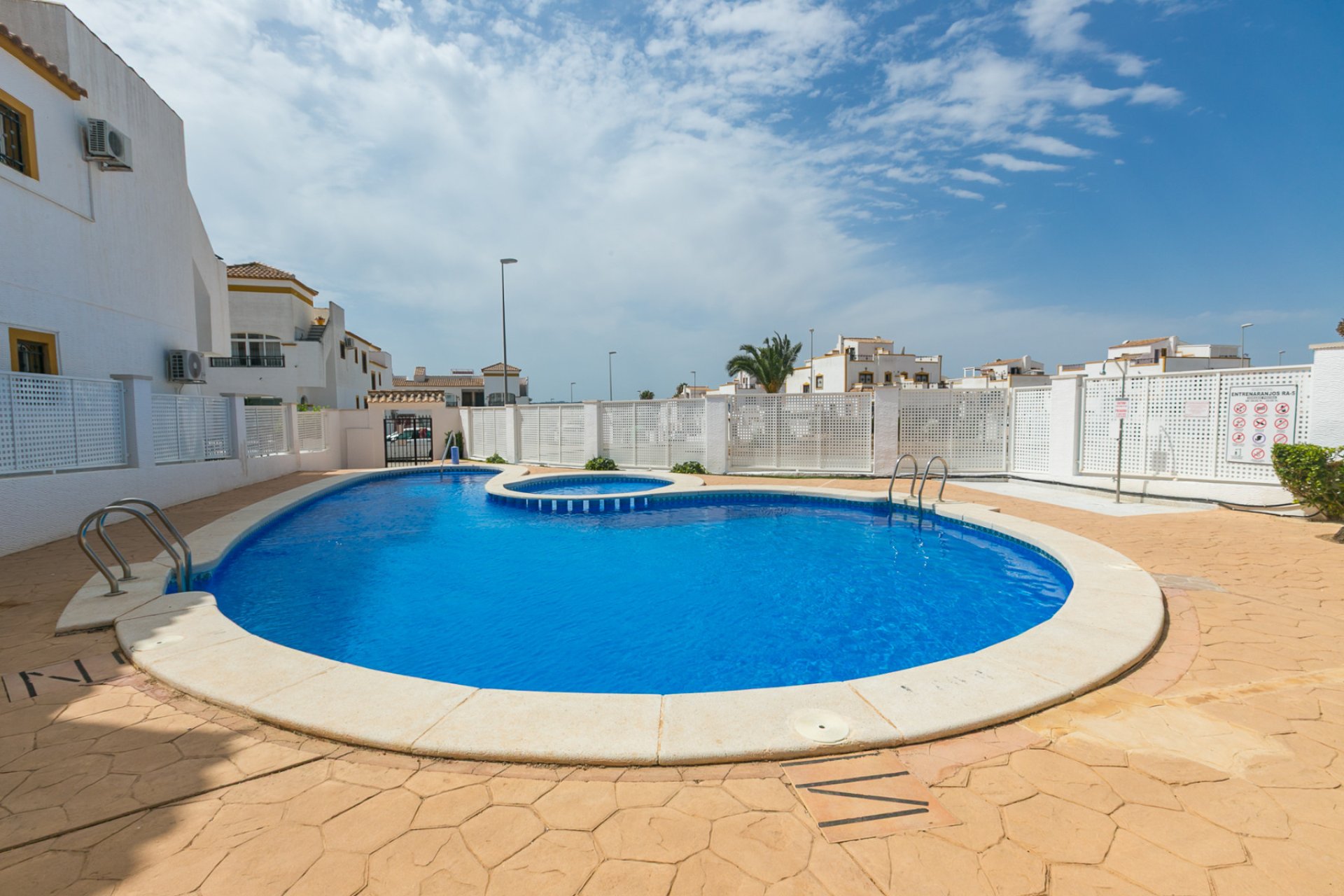 Resale - Apartment -
Vistabella - Vistabella Golf