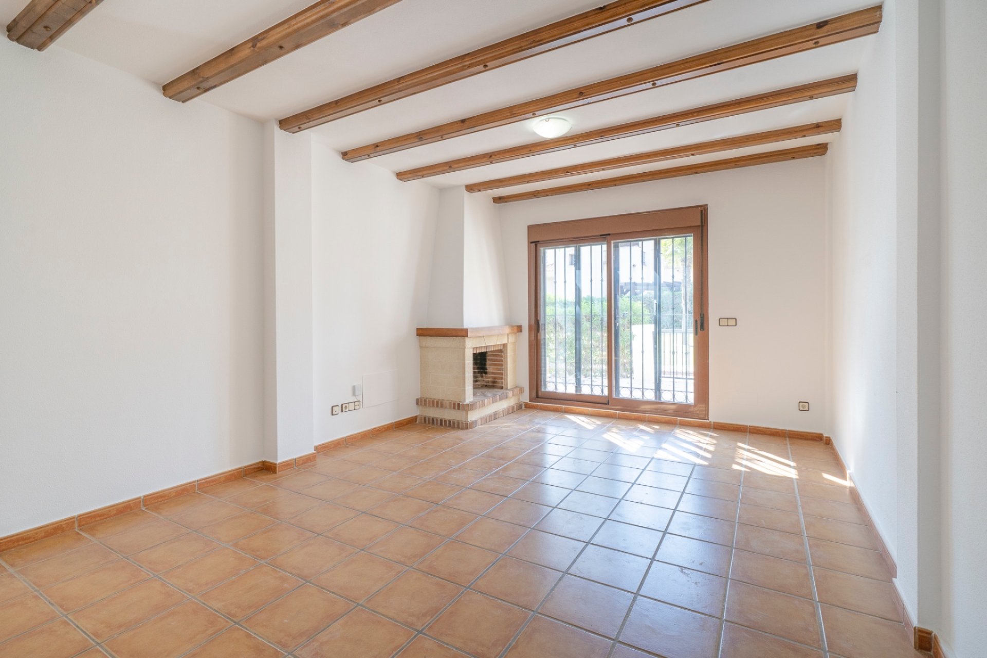 Resale - Bungalow -
Algorfa