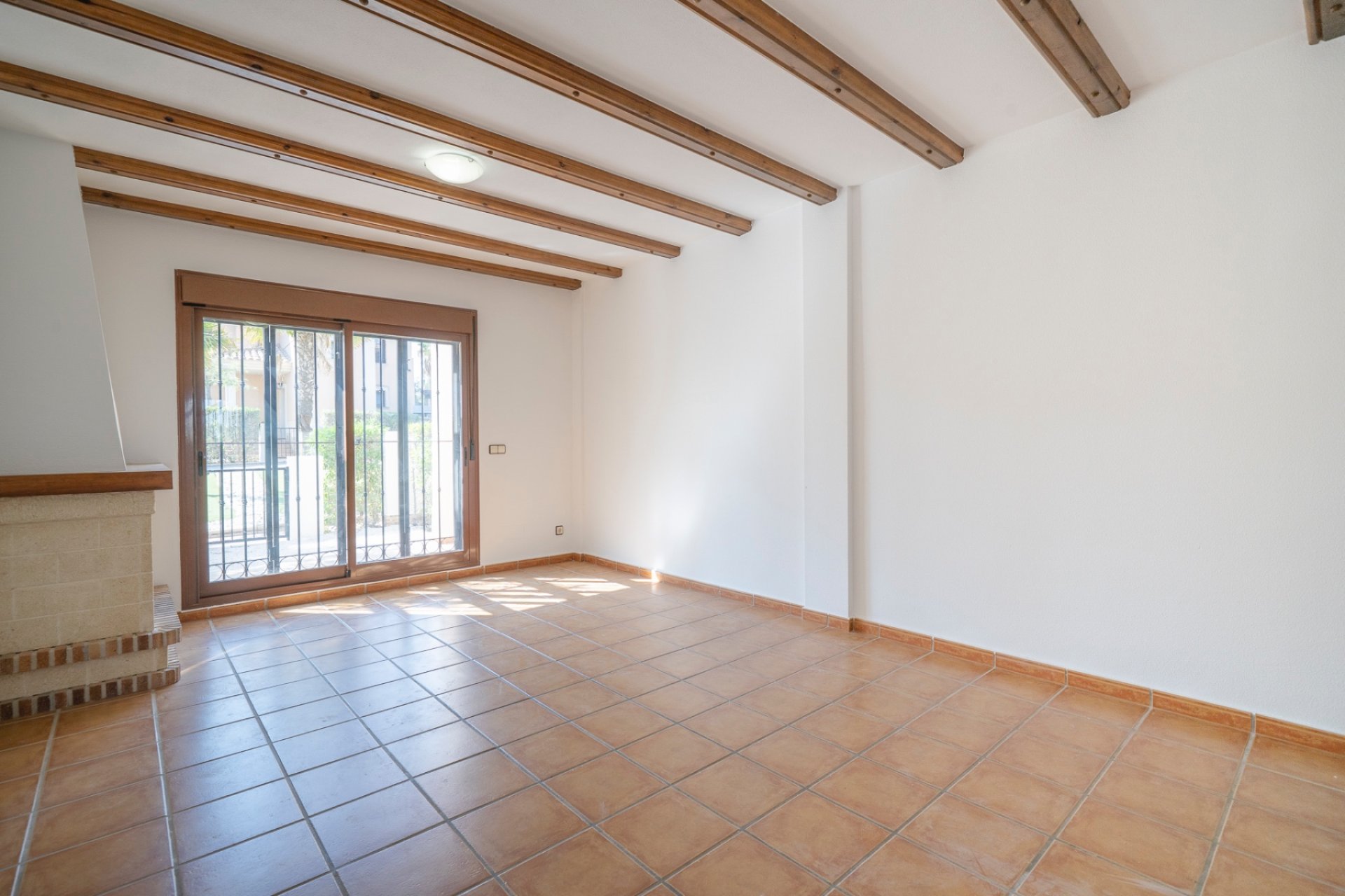 Resale - Bungalow -
Algorfa
