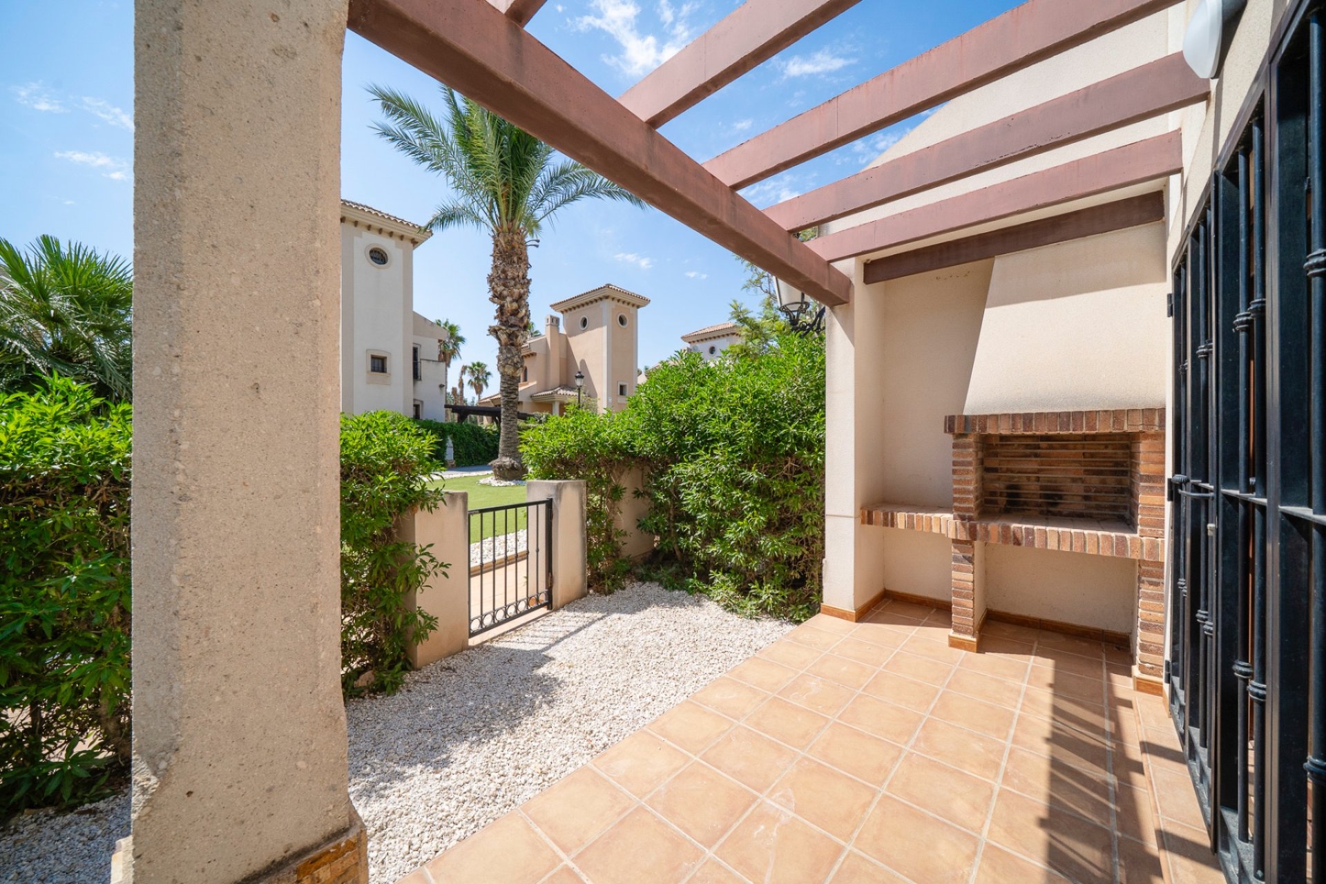 Resale - Bungalow -
Algorfa