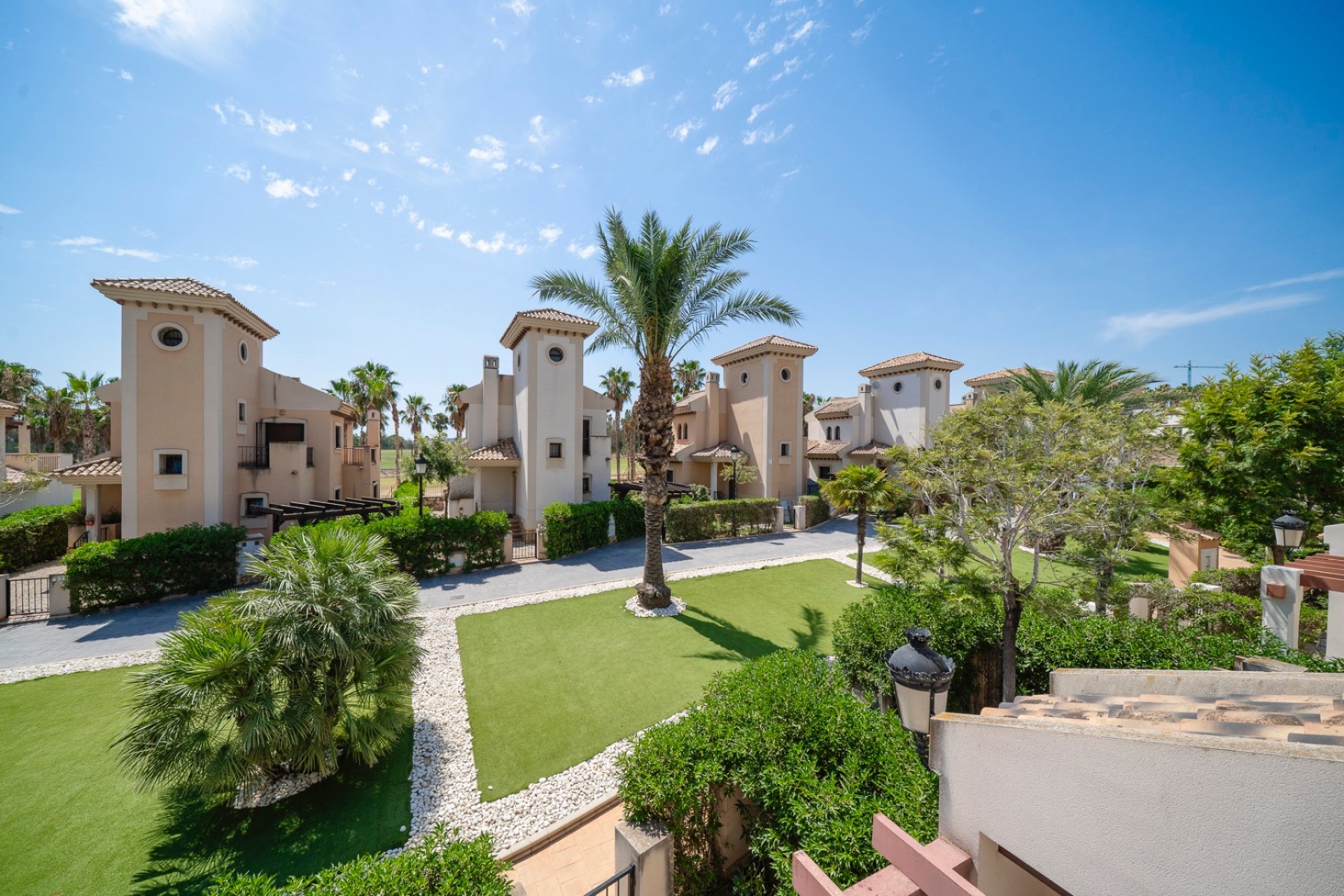 Resale - Bungalow -
Algorfa